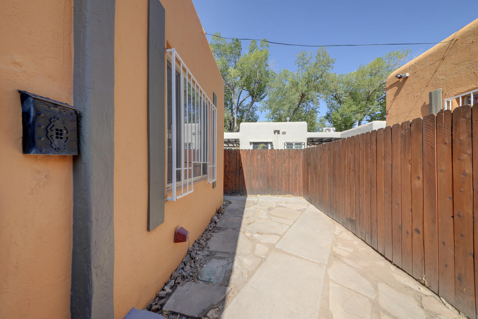Photo 10 — 1216 Coal Avenue SW
