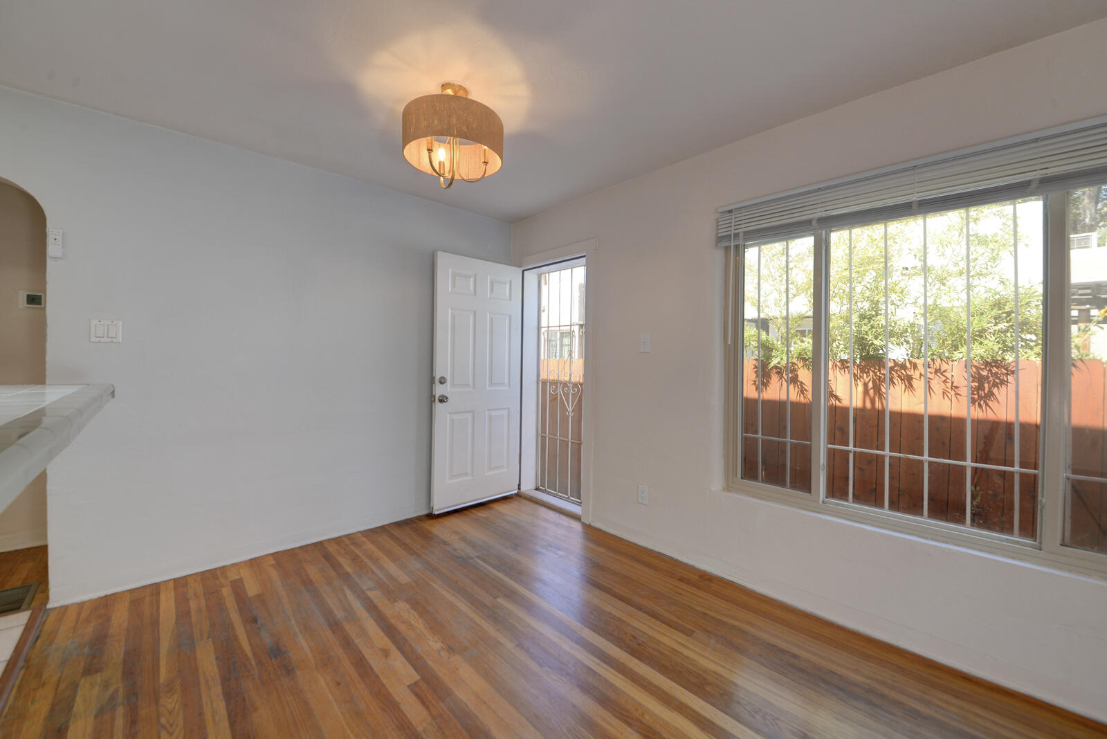 Photo 12 — 1216 Coal Avenue SW