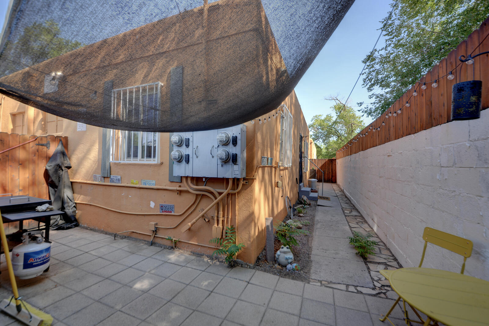 Photo 2 — 1216 Coal Avenue SW