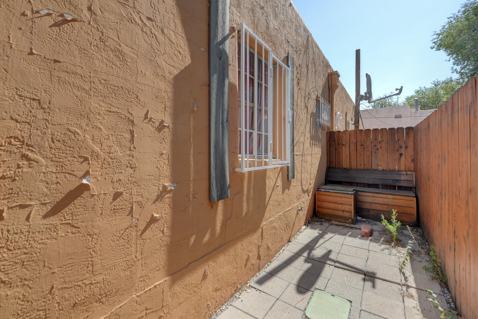 Photo 5 — 1216 Coal Avenue SW