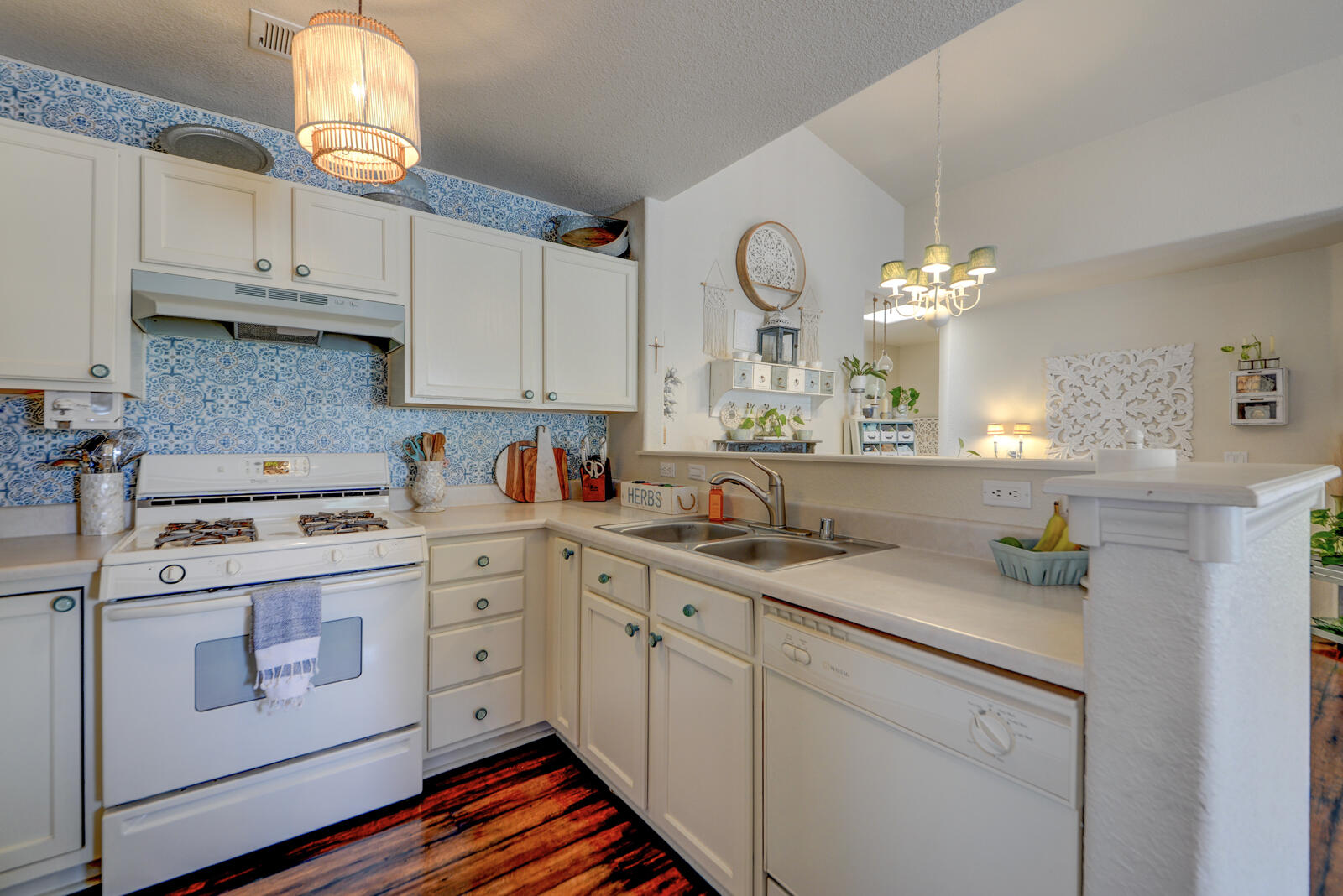 Photo 7 — 6501 San Antonio Drive NE UNIT 1201