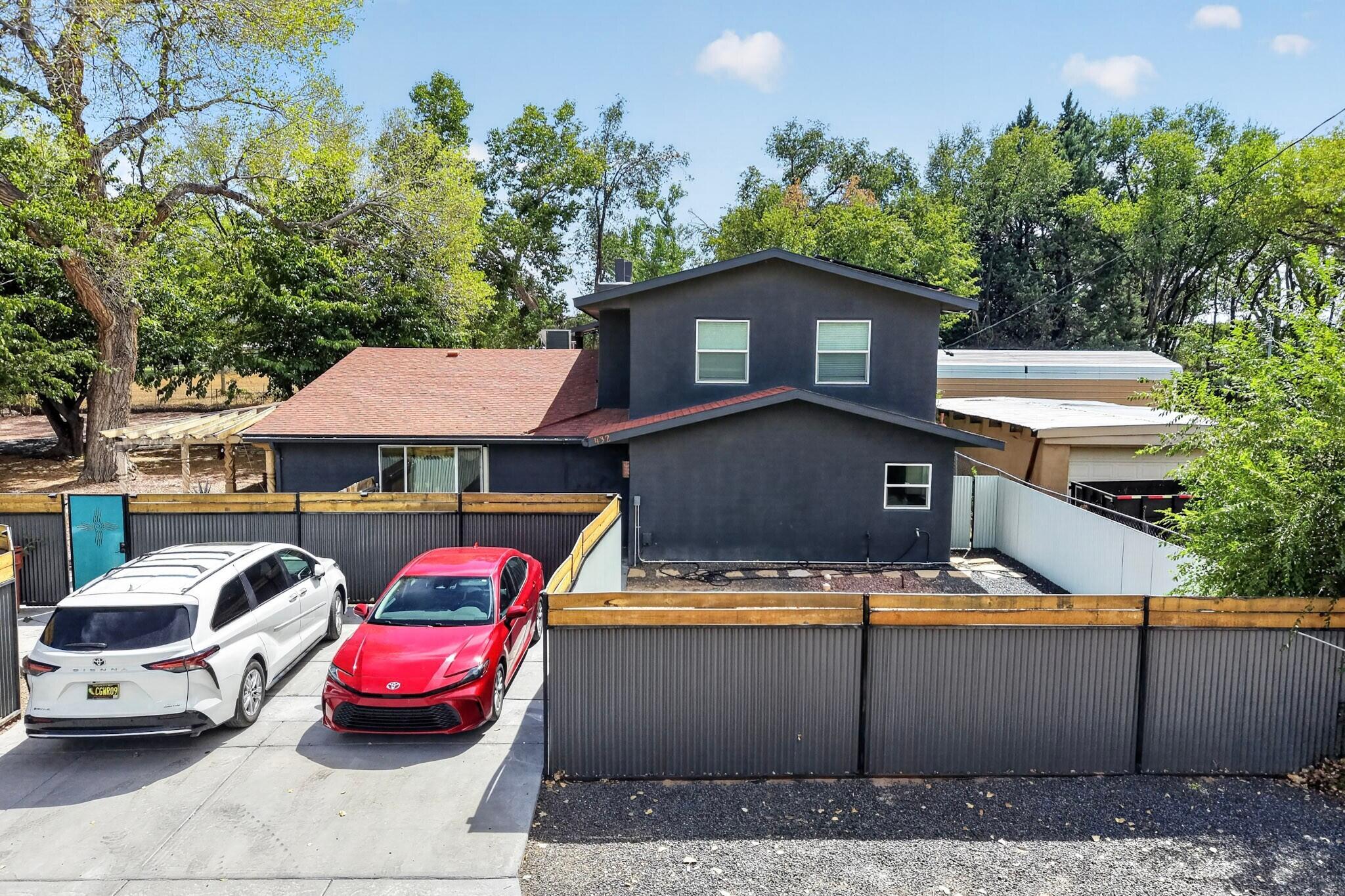 Photo 10 — 432 Mockingbird Lane