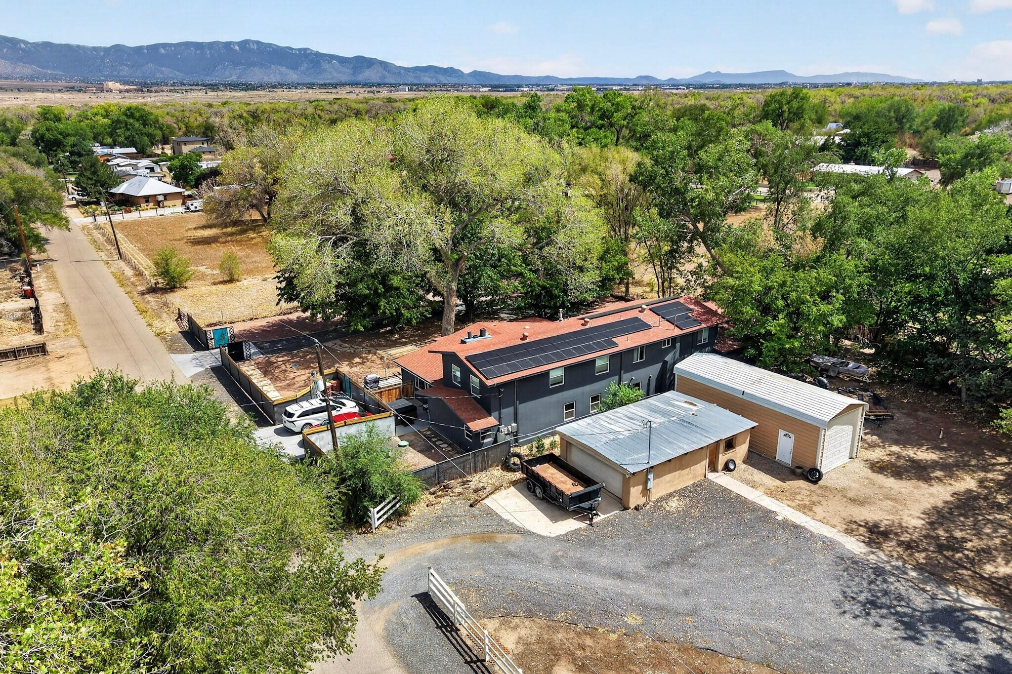Photo 13 — 432 Mockingbird Lane
