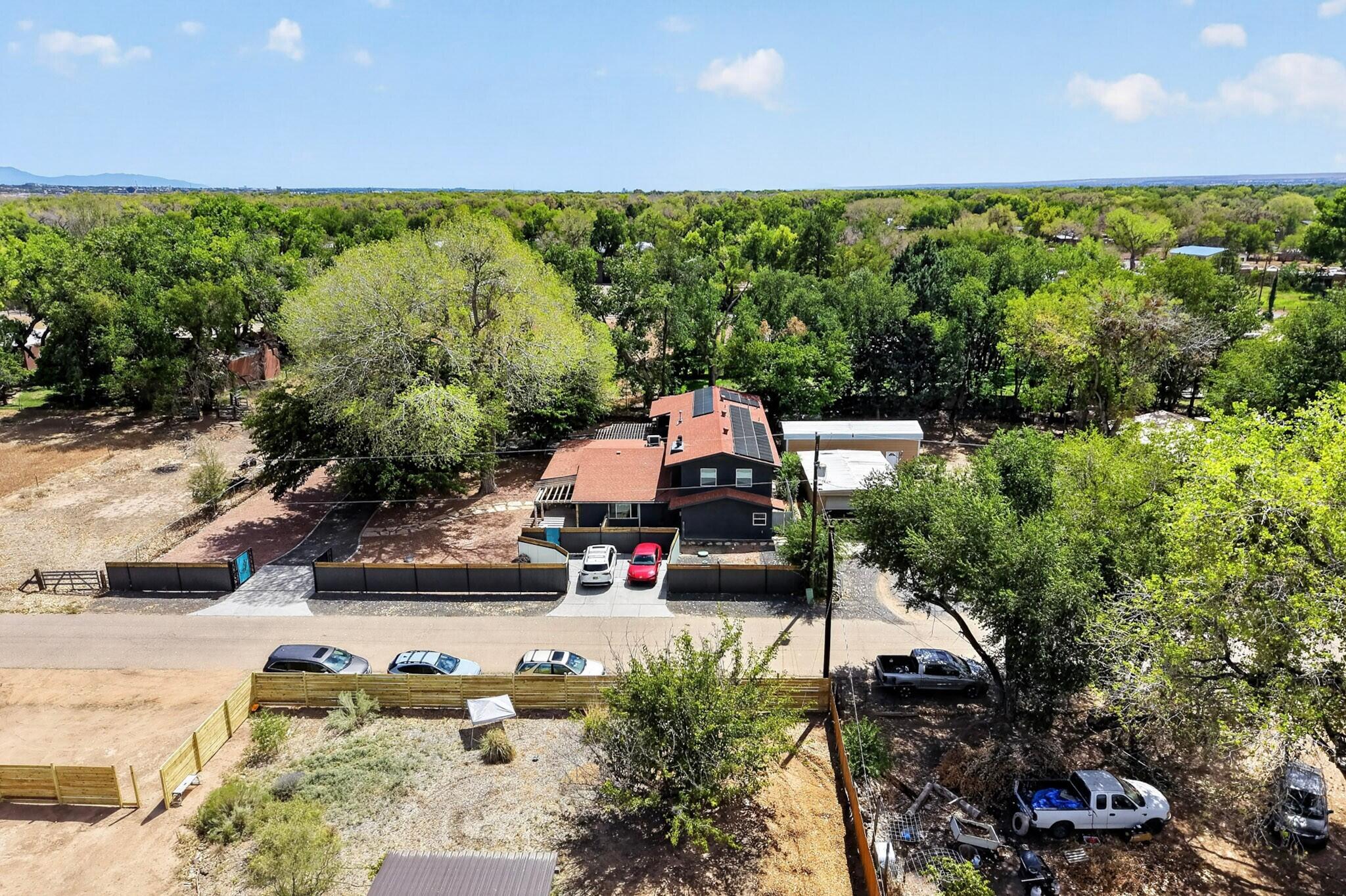 Photo 15 — 432 Mockingbird Lane