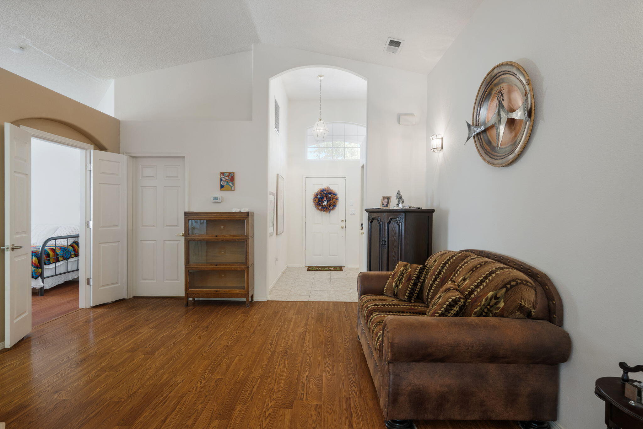 Photo 17 — 9632 Kilauea Avenue NW