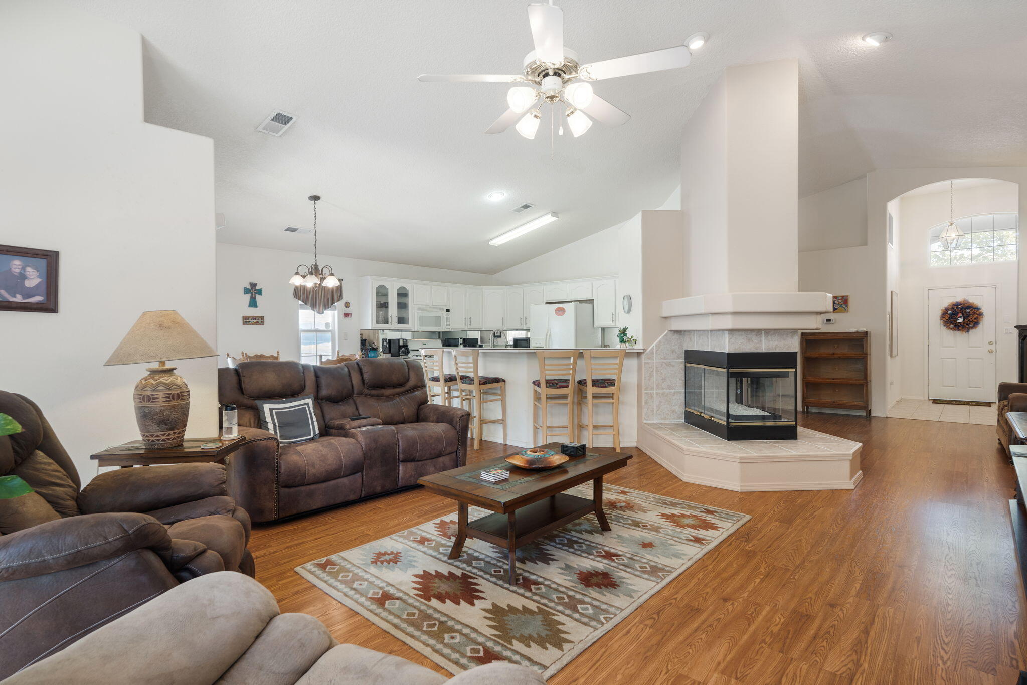 Photo 18 — 9632 Kilauea Avenue NW