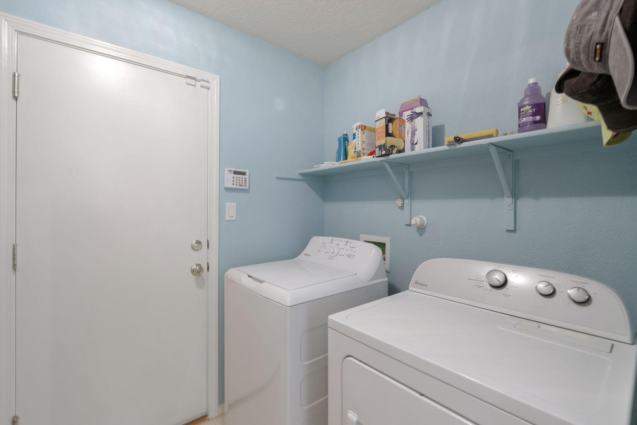 Photo 14 — 9632 Kilauea Avenue NW
