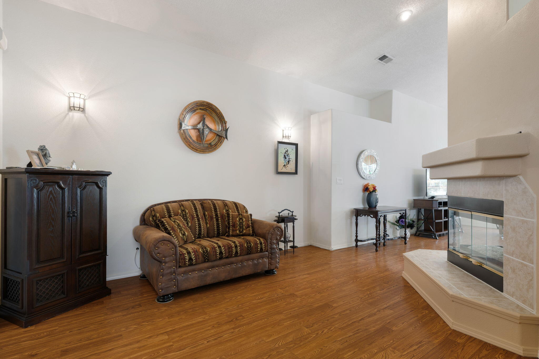 Photo 16 — 9632 Kilauea Avenue NW