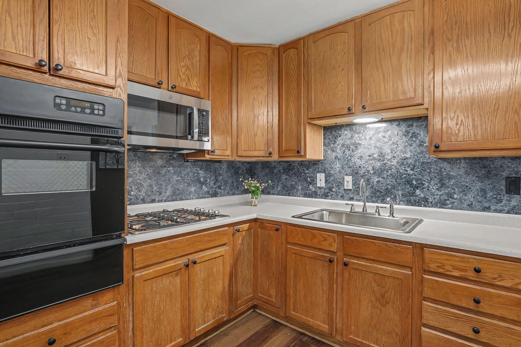 Photo 13 — 1502 Delgado Drive SW