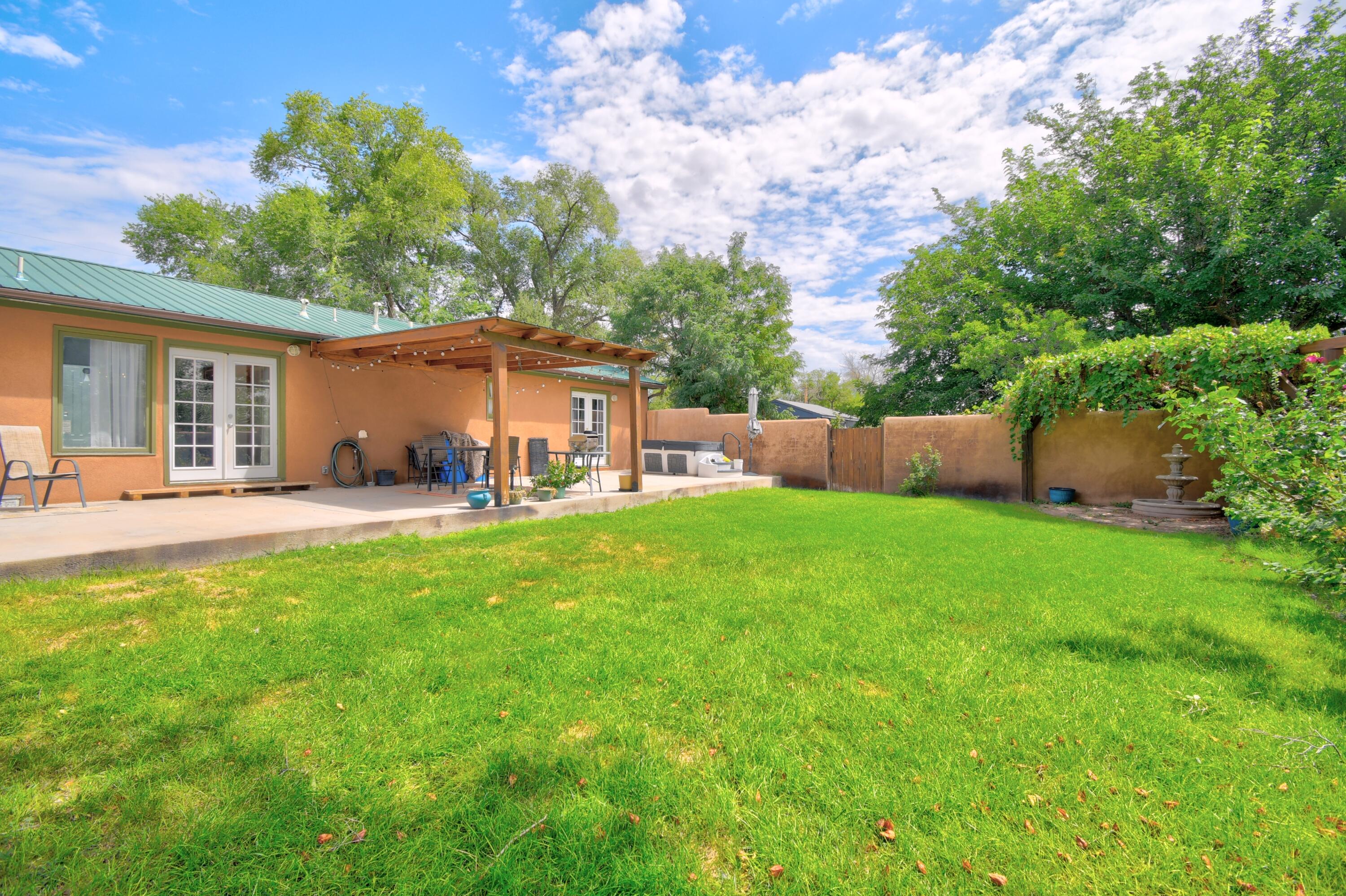 Photo 4 — 635 Esperanza Drive