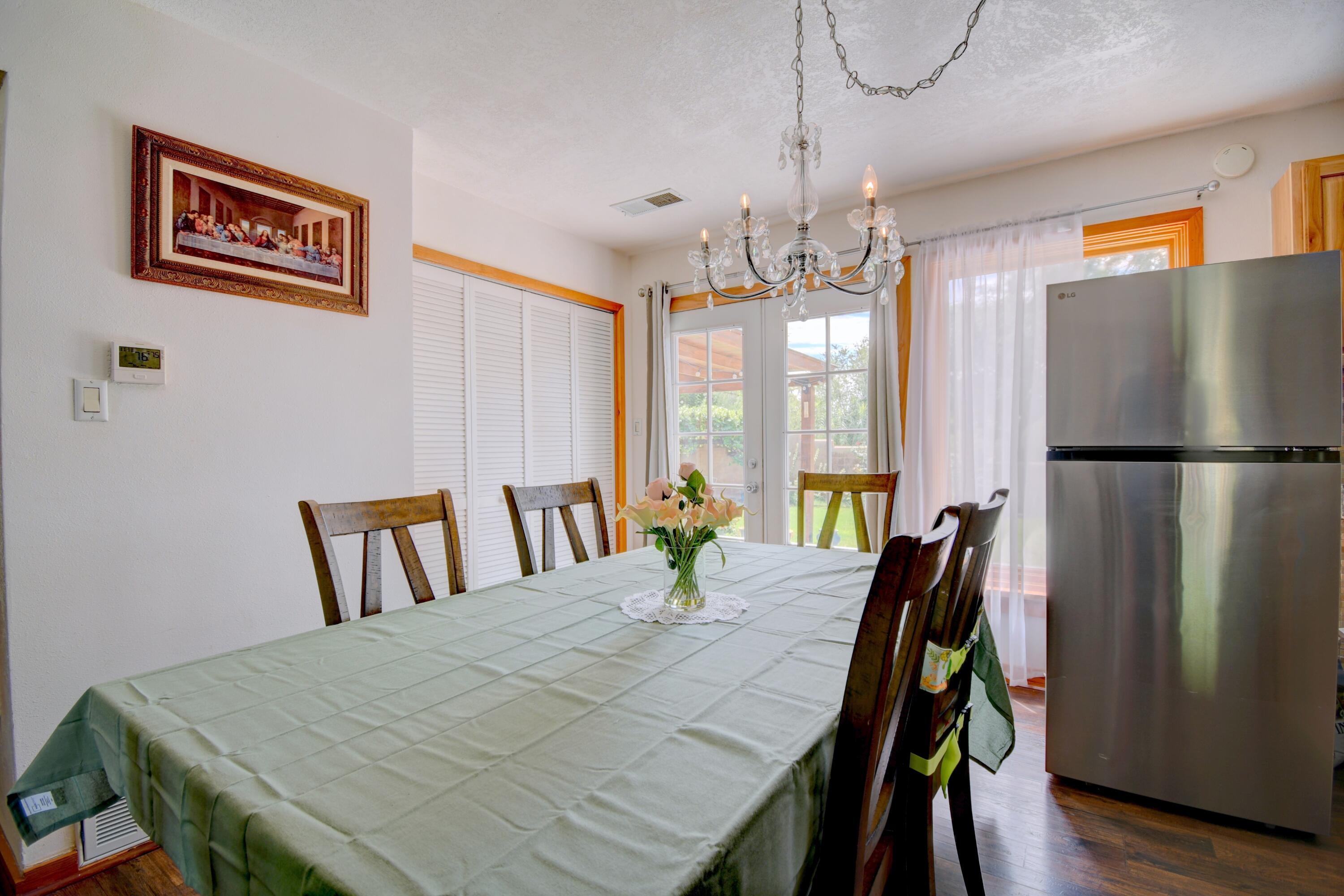 Photo 11 — 635 Esperanza Drive