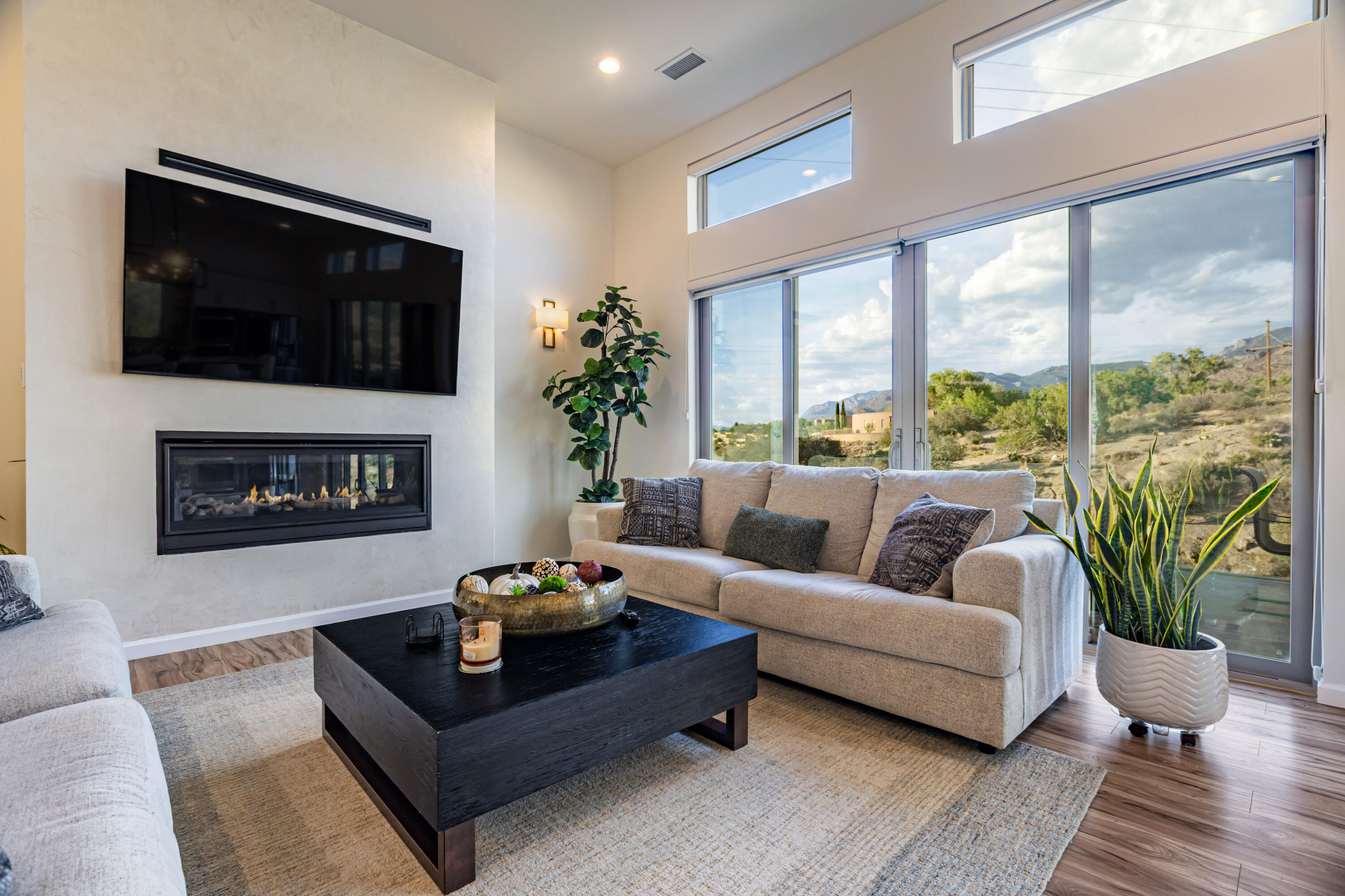 Photo 16 — 700 Winterwood Place SE