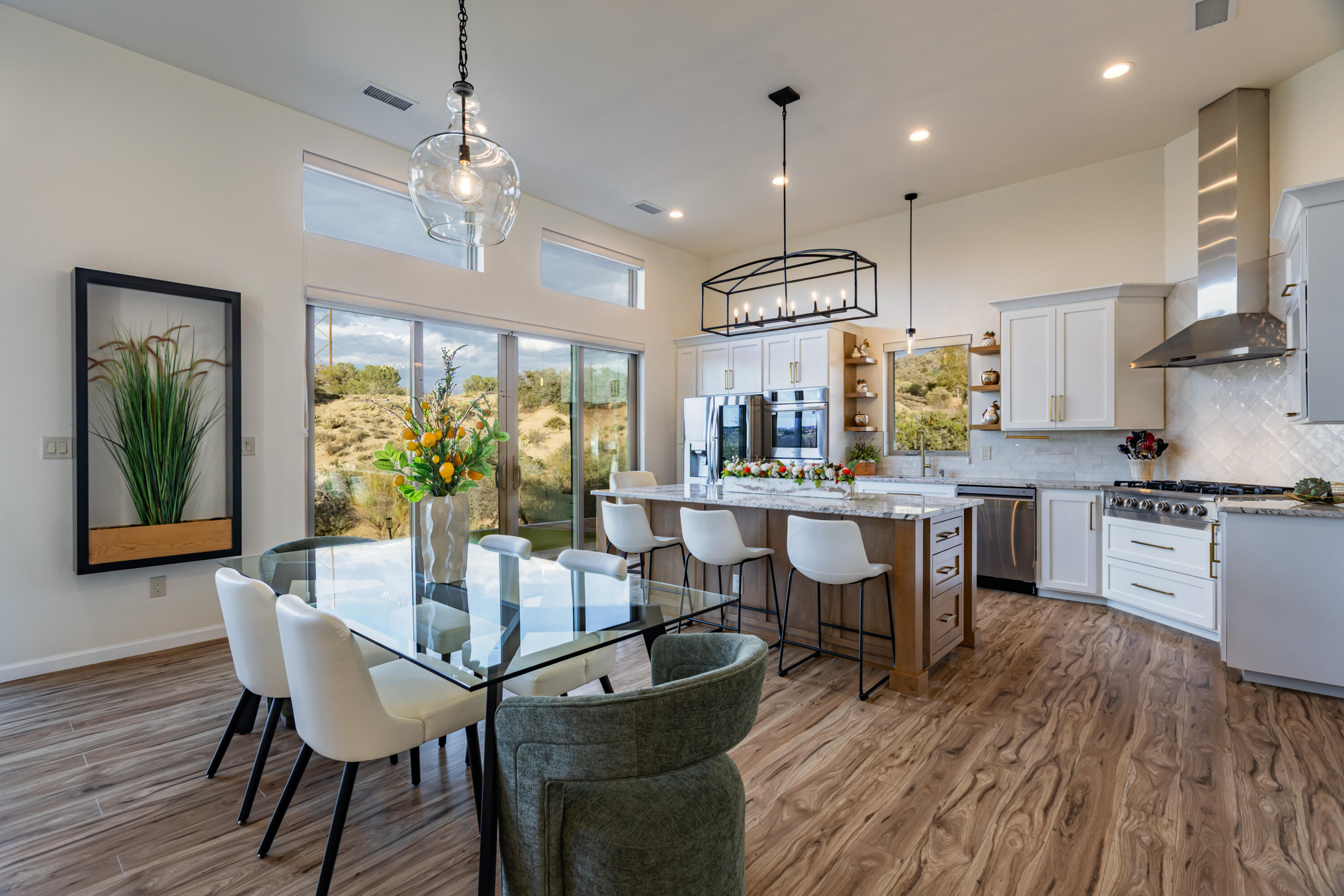 Photo 17 — 700 Winterwood Place SE