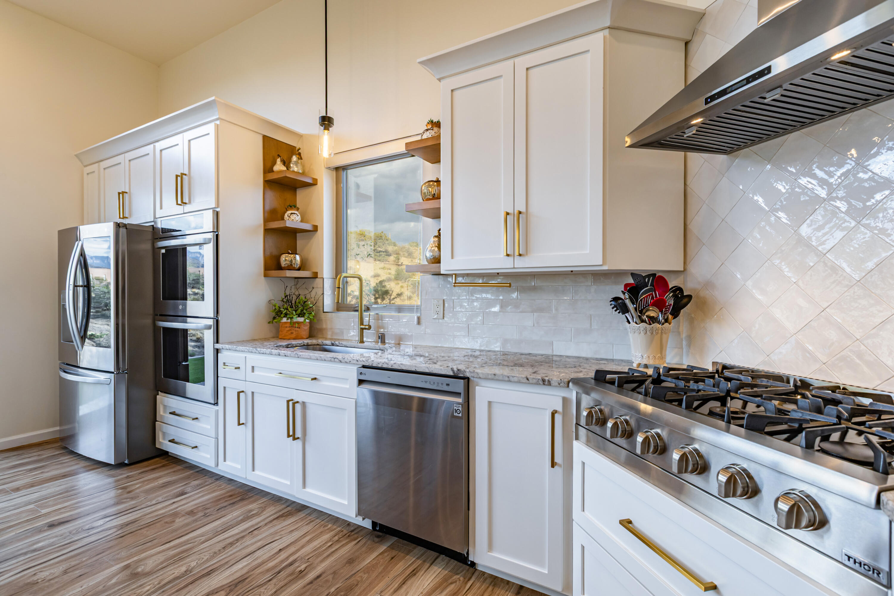 Photo 20 — 700 Winterwood Place SE