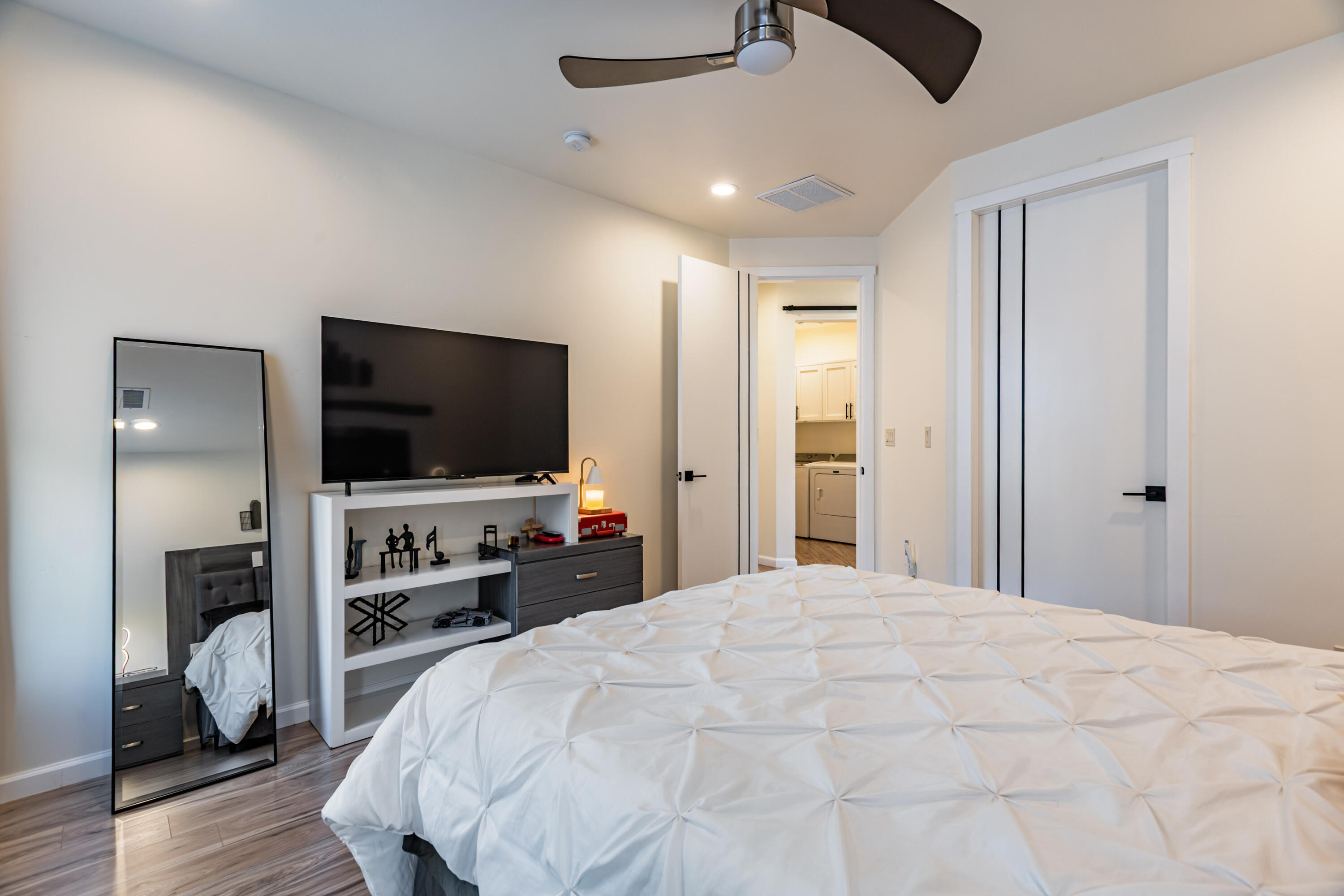 Photo 7 — 700 Winterwood Place SE