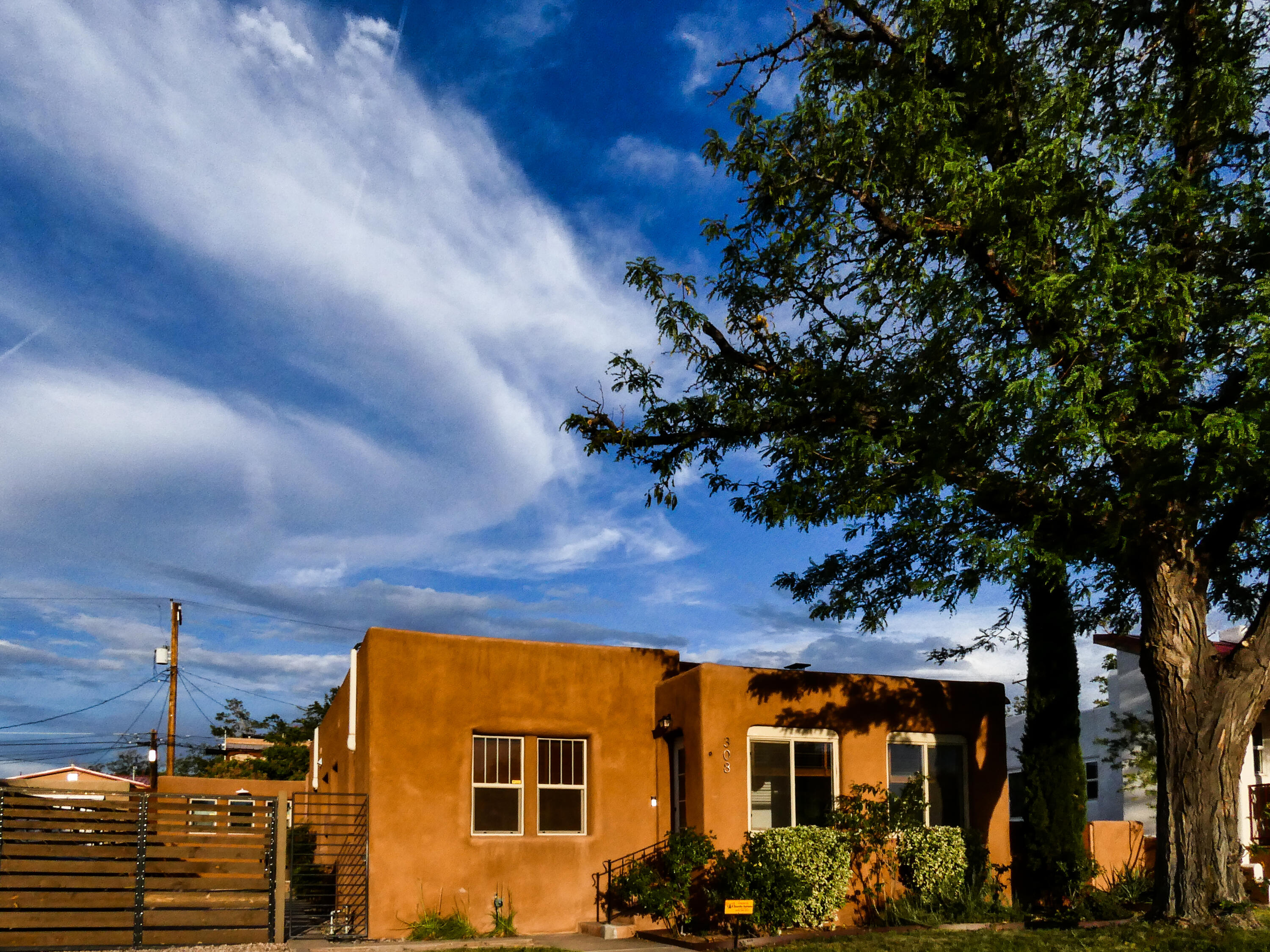 Photo 8 — 308 Dartmouth Drive SE