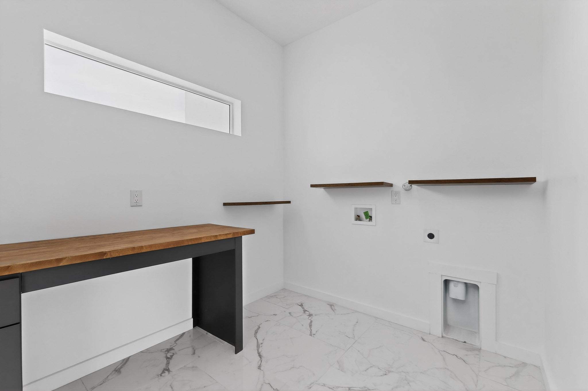 Photo 5 — 1401 Villa Place SE
