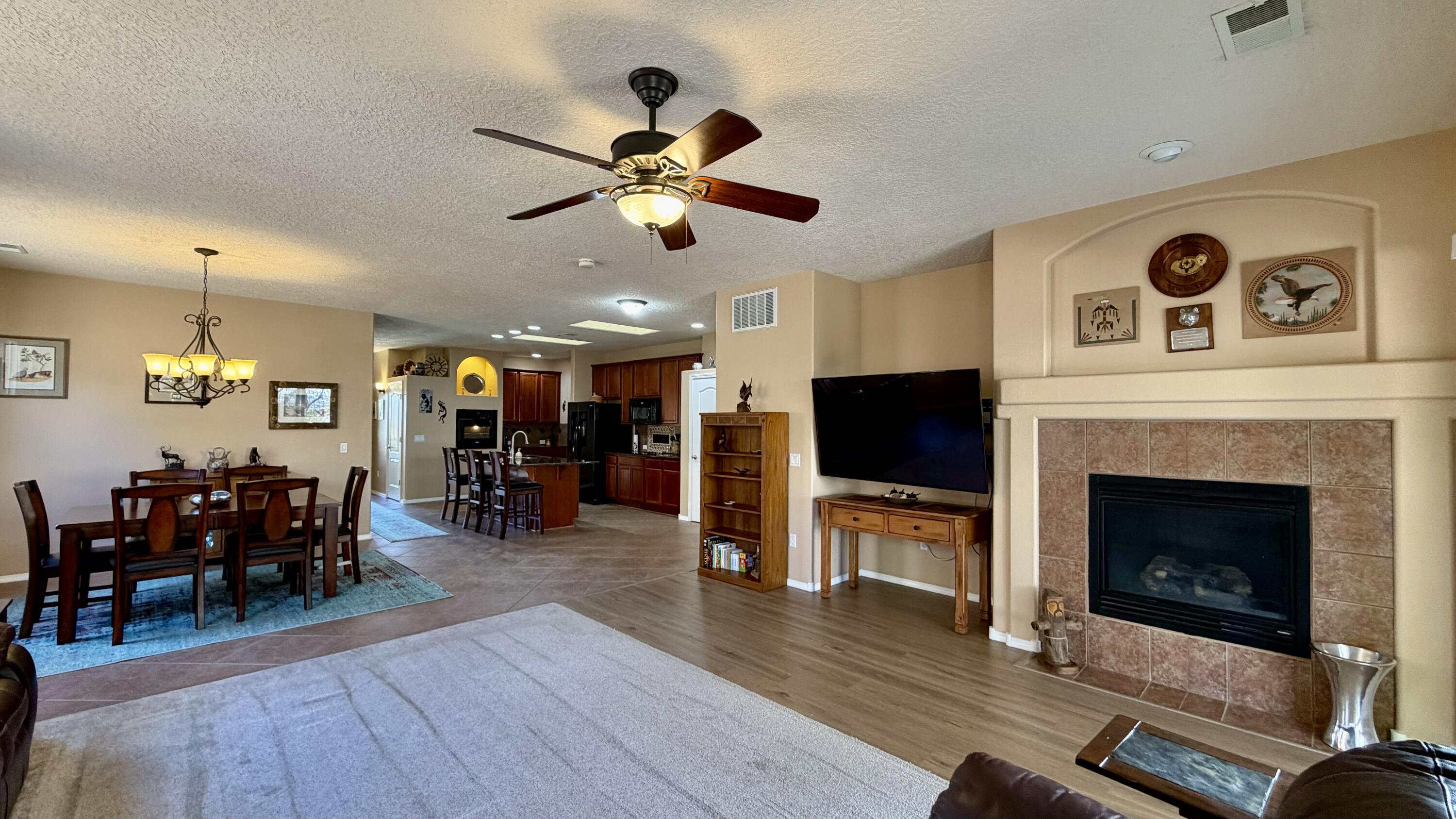 Photo 3 — 1007 Desert Willow Court