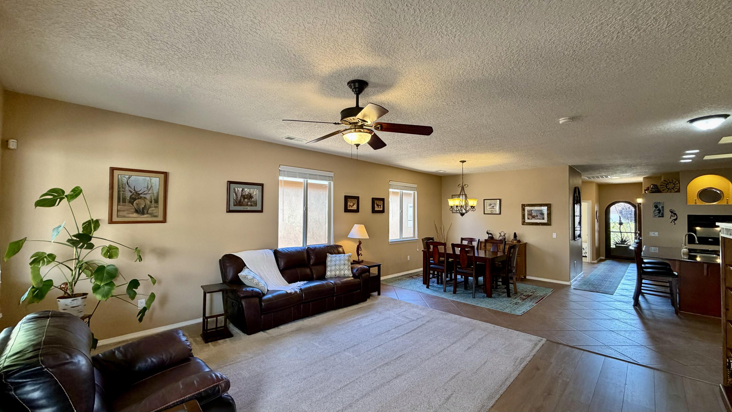 Photo 4 — 1007 Desert Willow Court