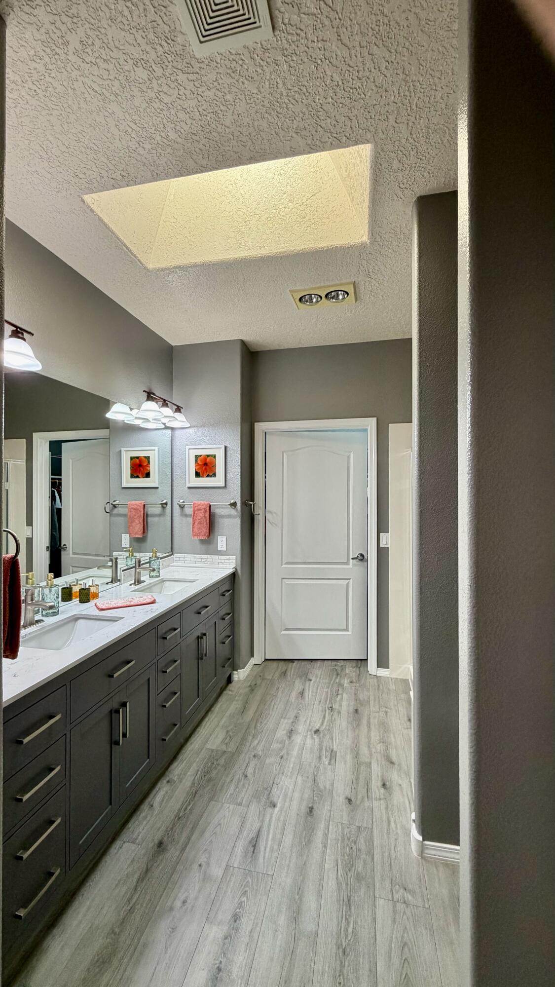 Photo 8 — 1007 Desert Willow Court