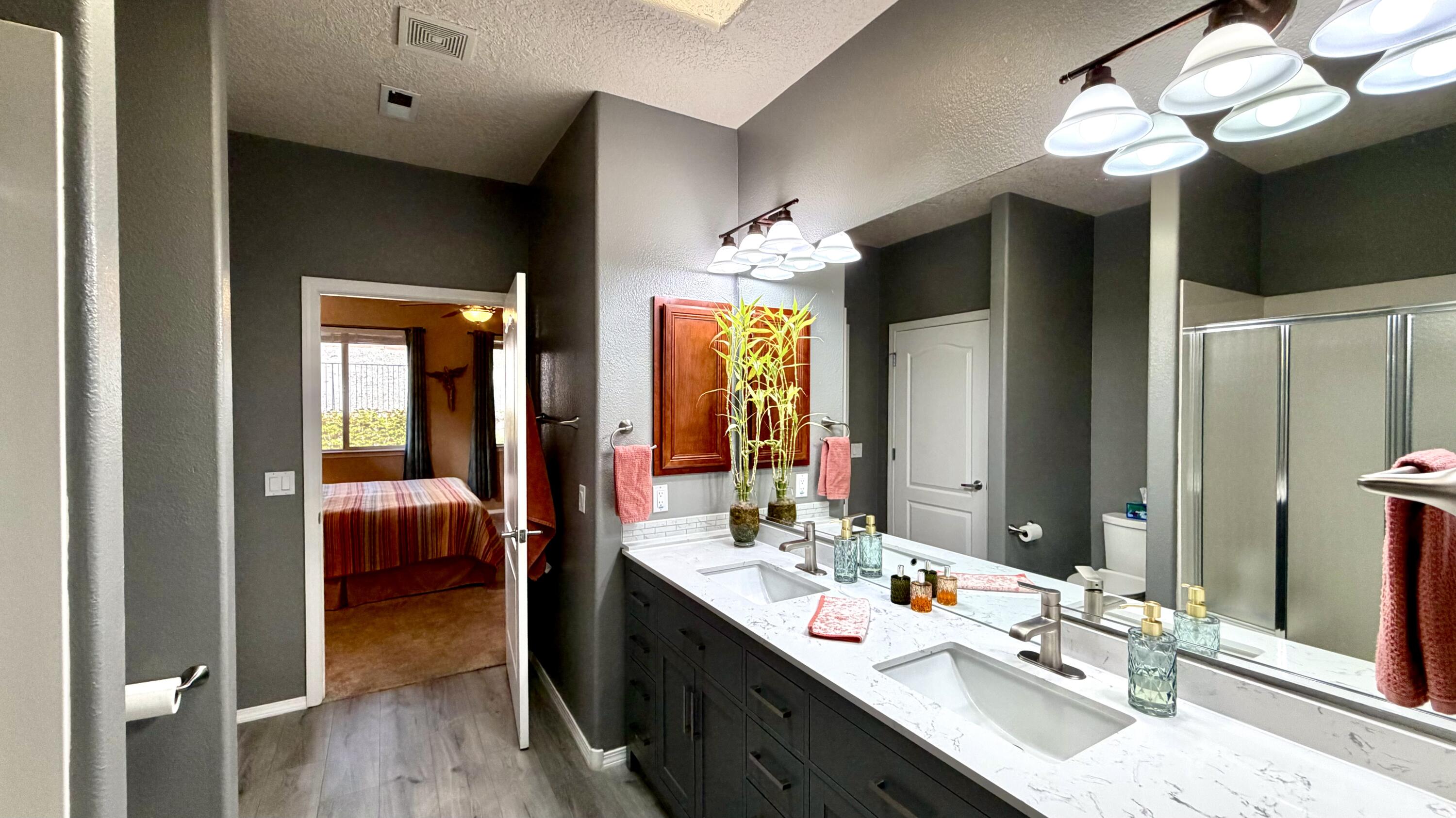 Photo 11 — 1007 Desert Willow Court