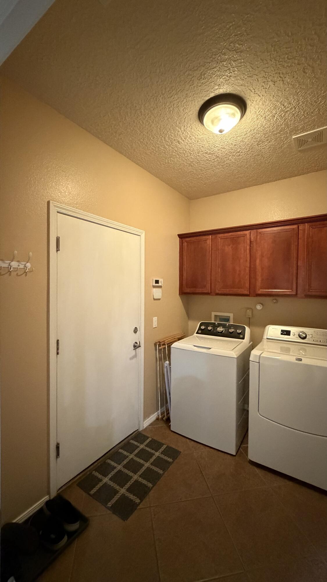 Photo 16 — 1007 Desert Willow Court
