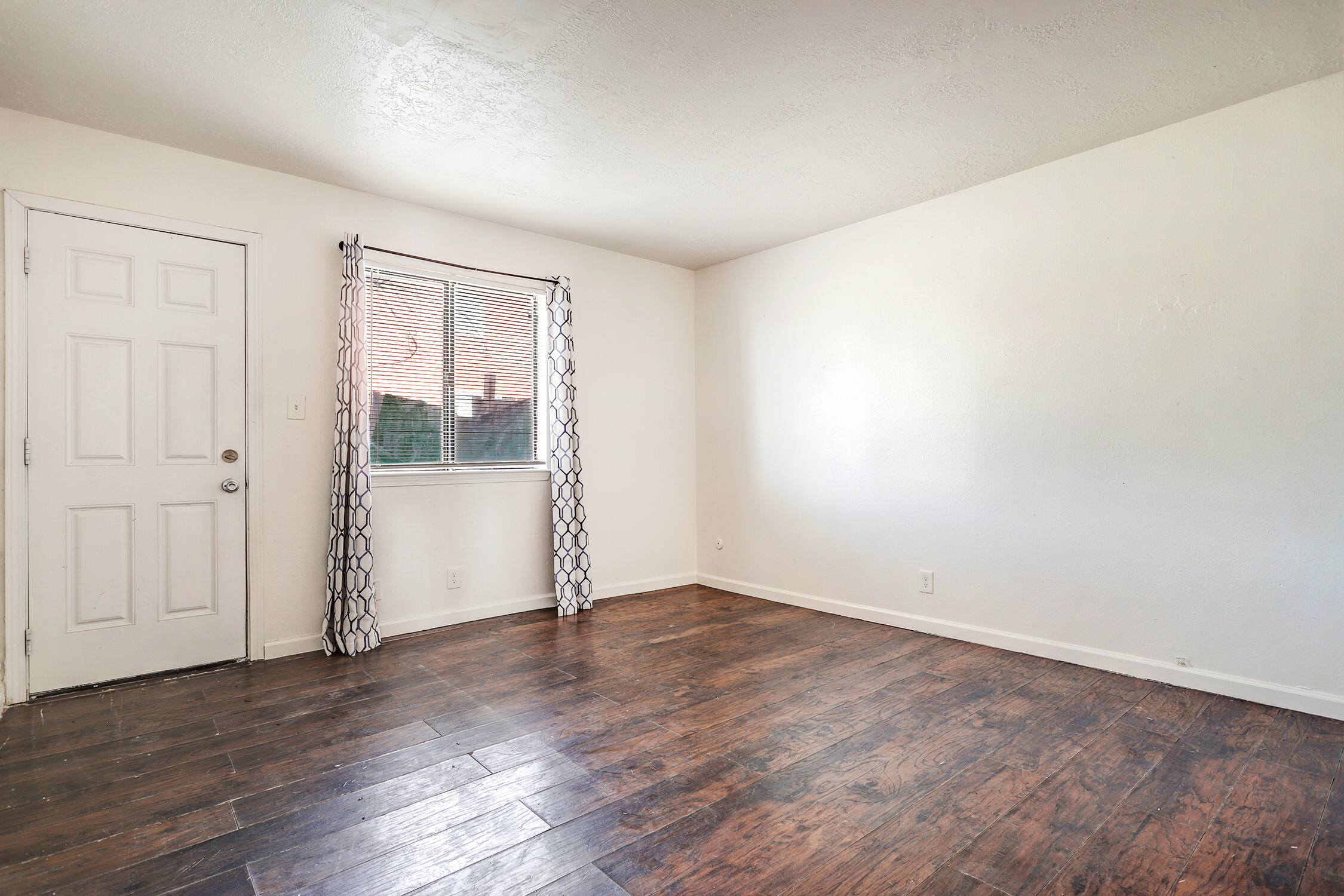 Photo 14 — 95 Eventide Road SE
