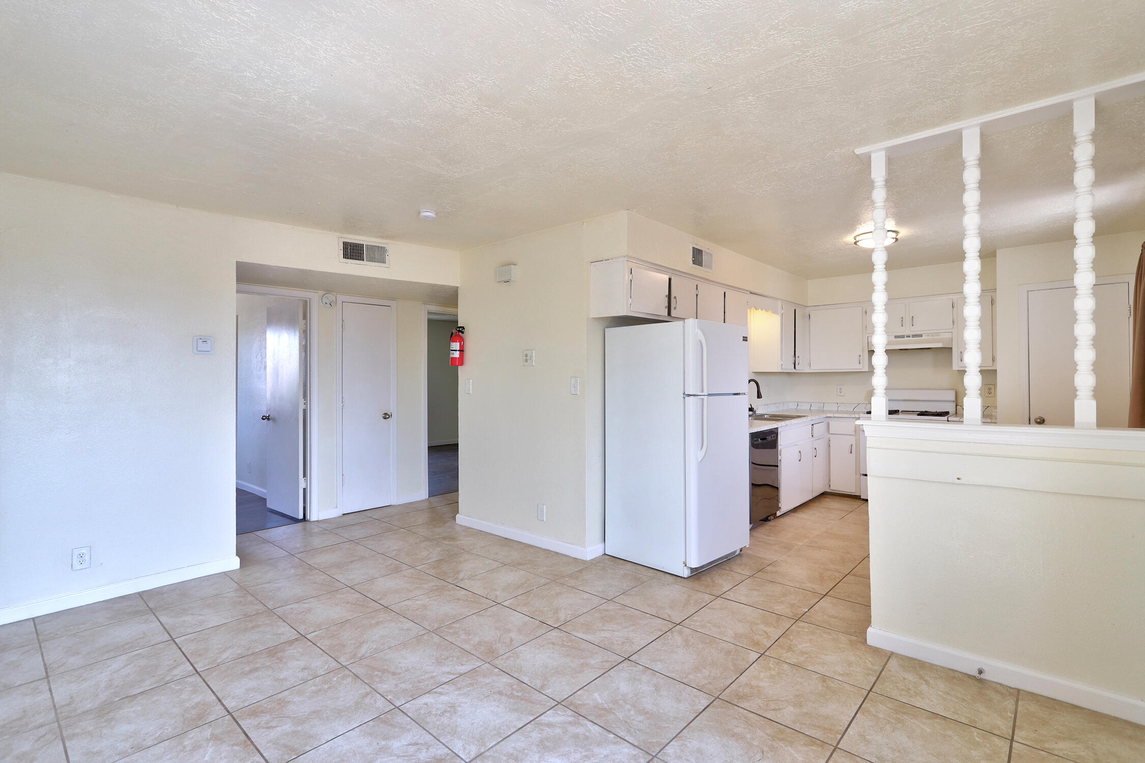 Photo 17 — 95 Eventide Road SE