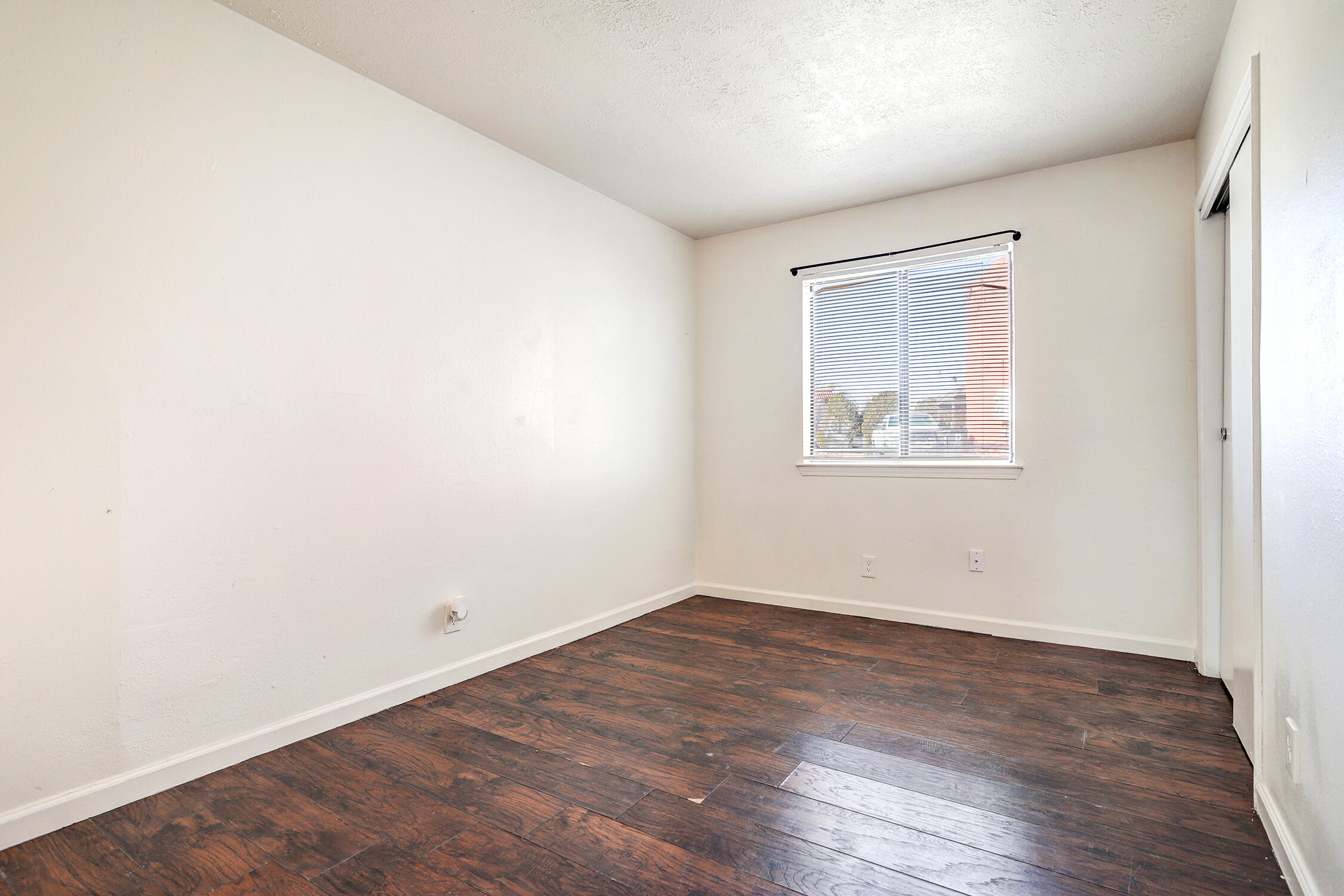 Photo 10 — 95 Eventide Road SE