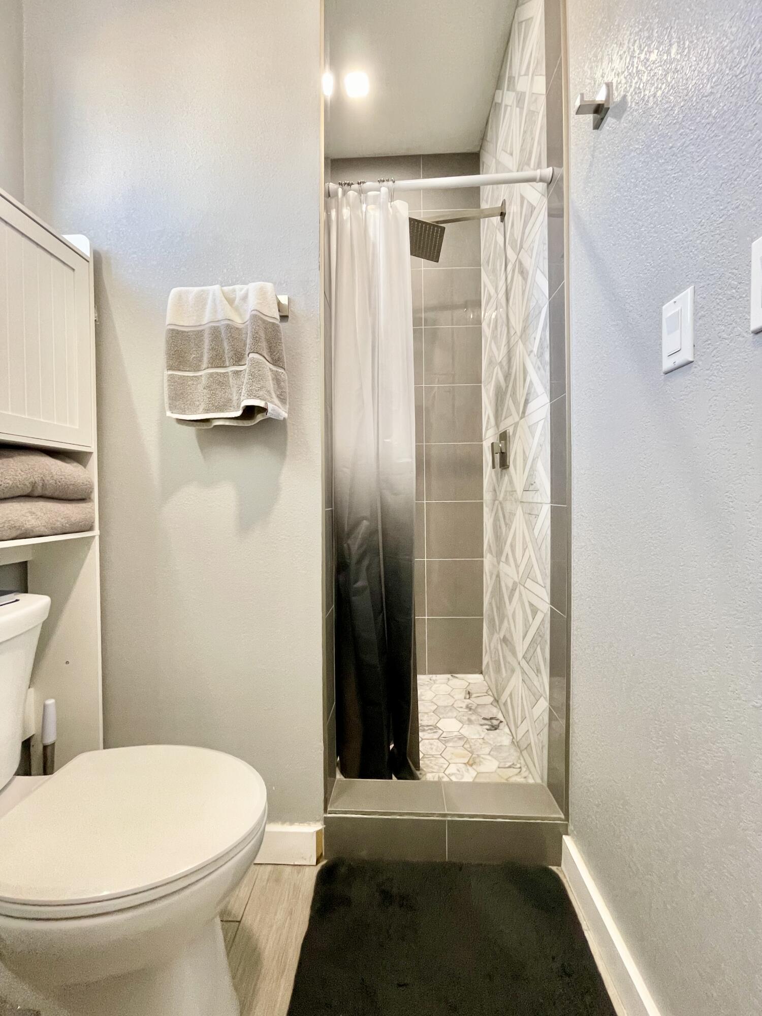 Photo 4 — 6201 Keyenta Place NW