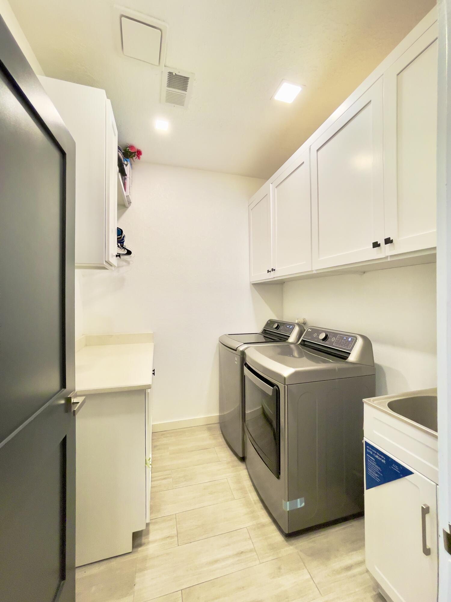 Photo 15 — 6201 Keyenta Place NW