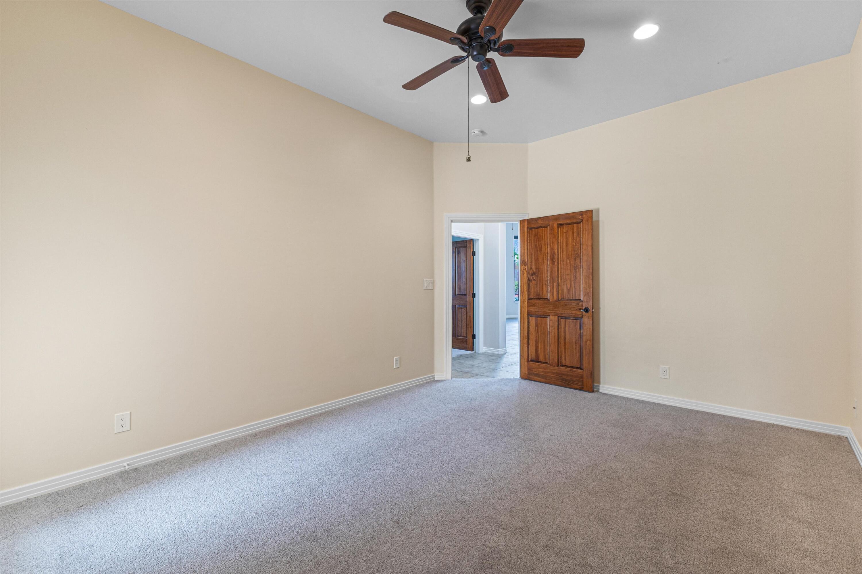 Photo 4 — 8223 Desert Lily Lane NE
