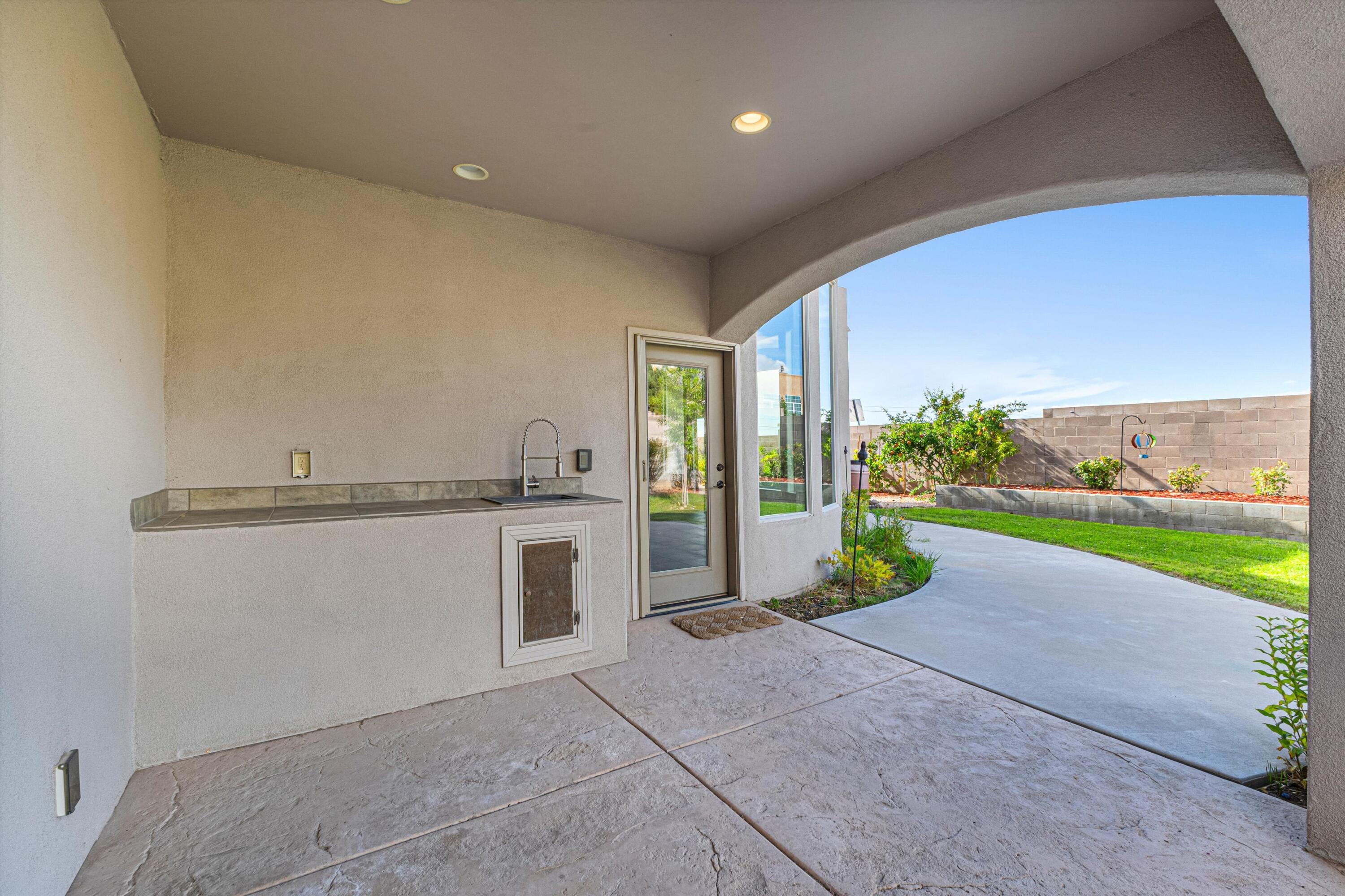 Photo 19 — 8223 Desert Lily Lane NE