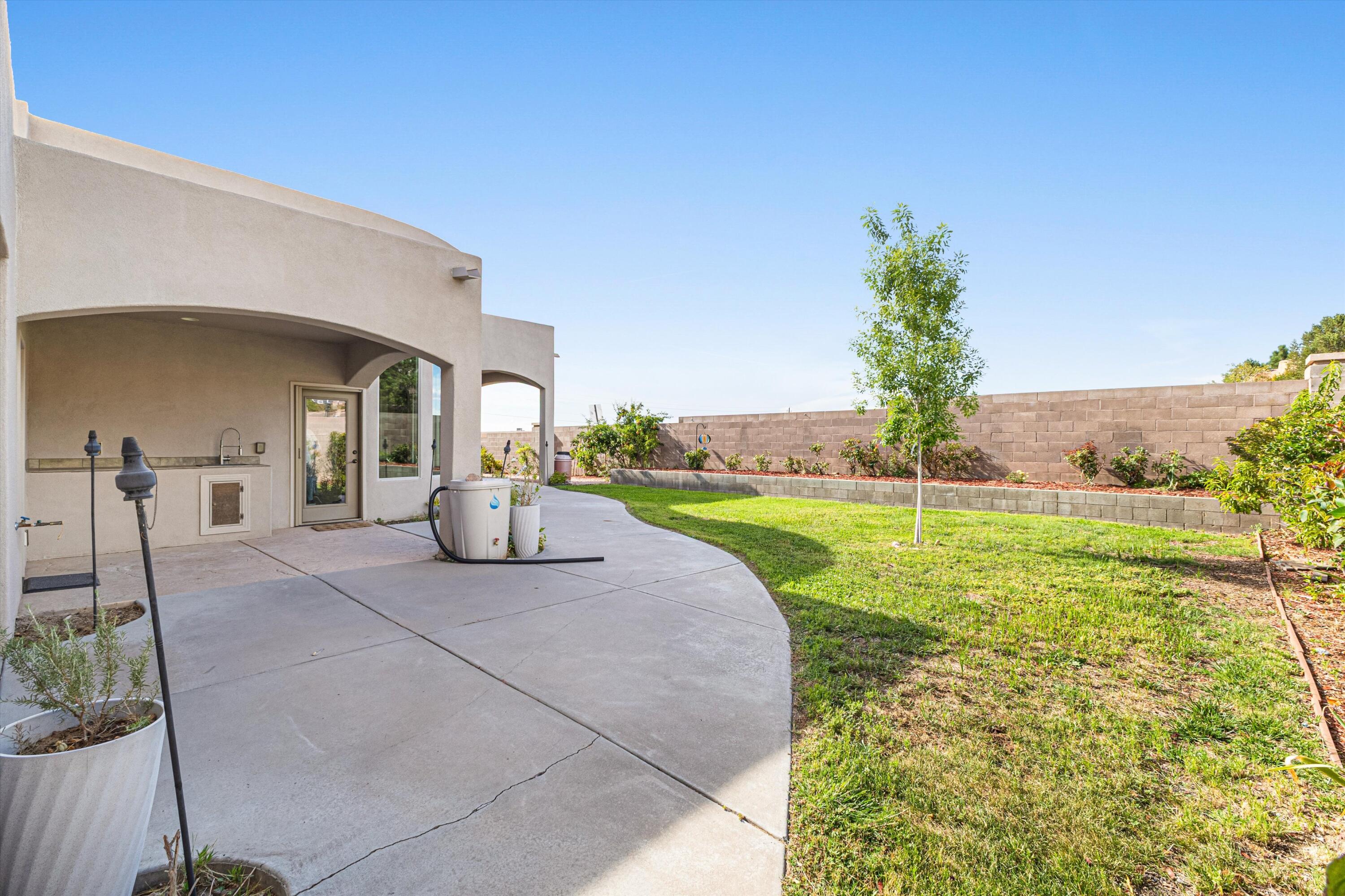Photo 20 — 8223 Desert Lily Lane NE