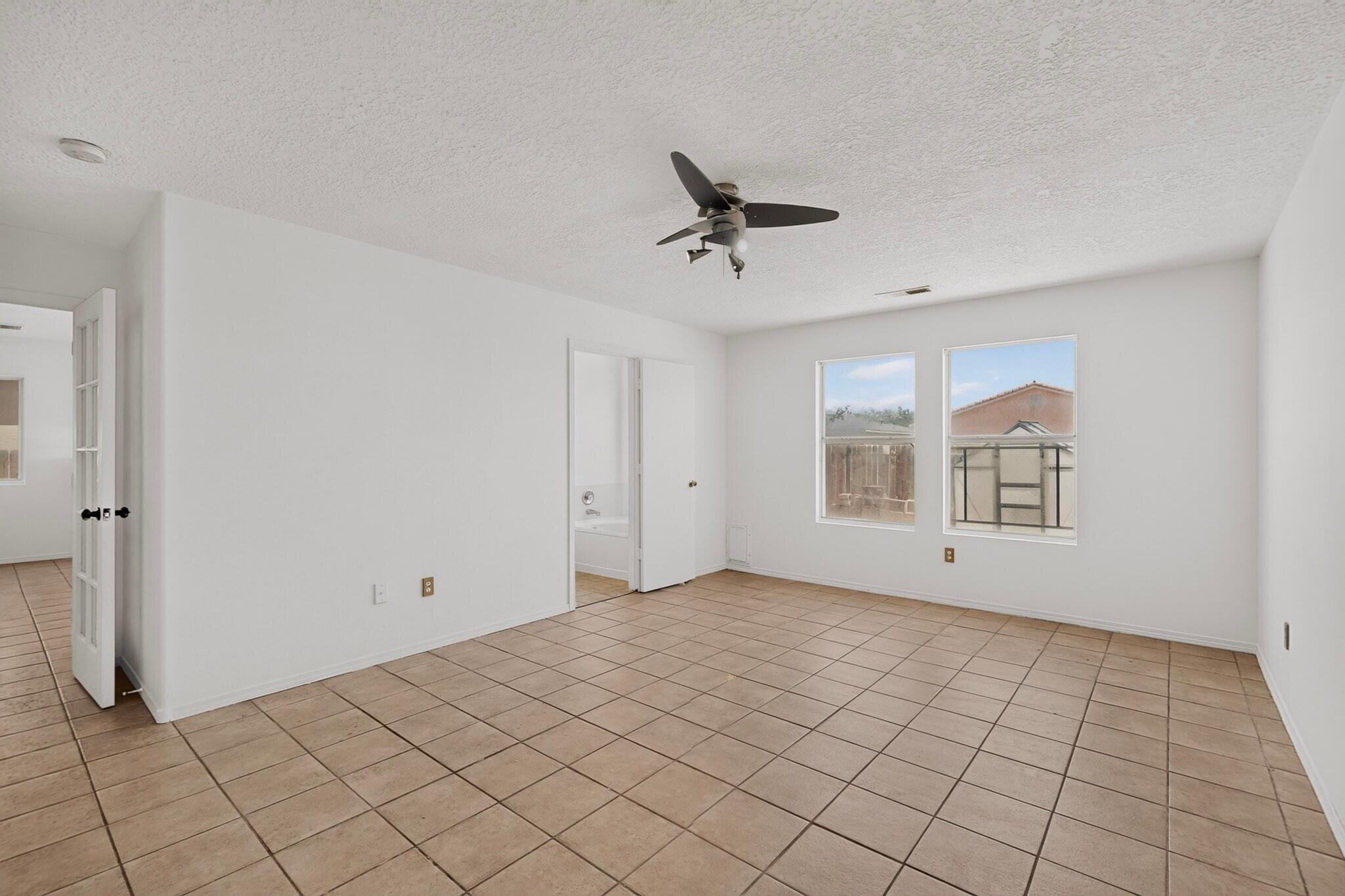 Photo 10 — 928 Tanager Drive SW