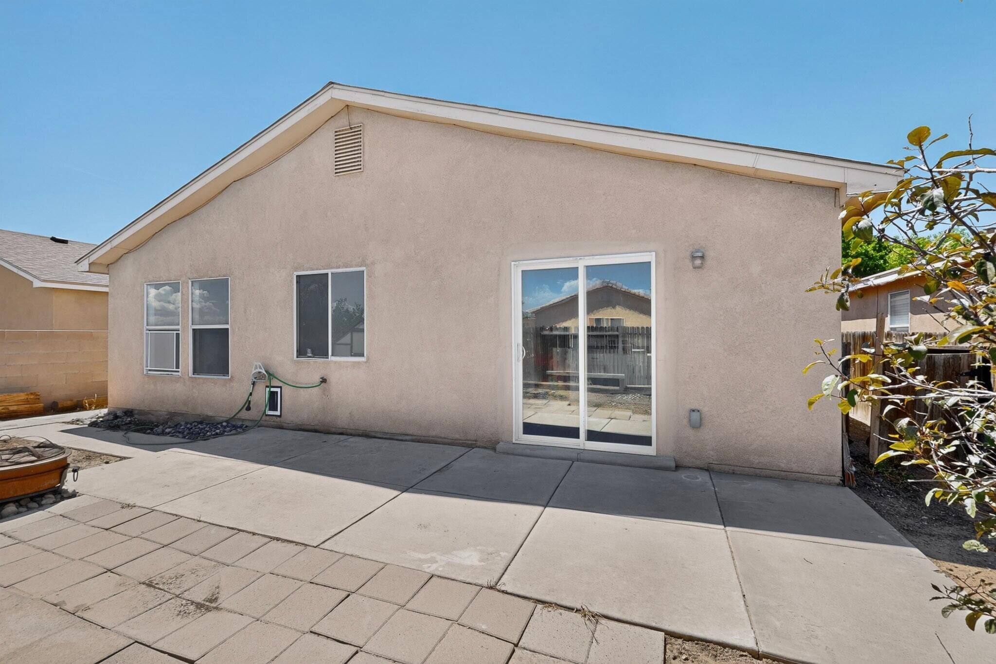 Photo 2 — 928 Tanager Drive SW