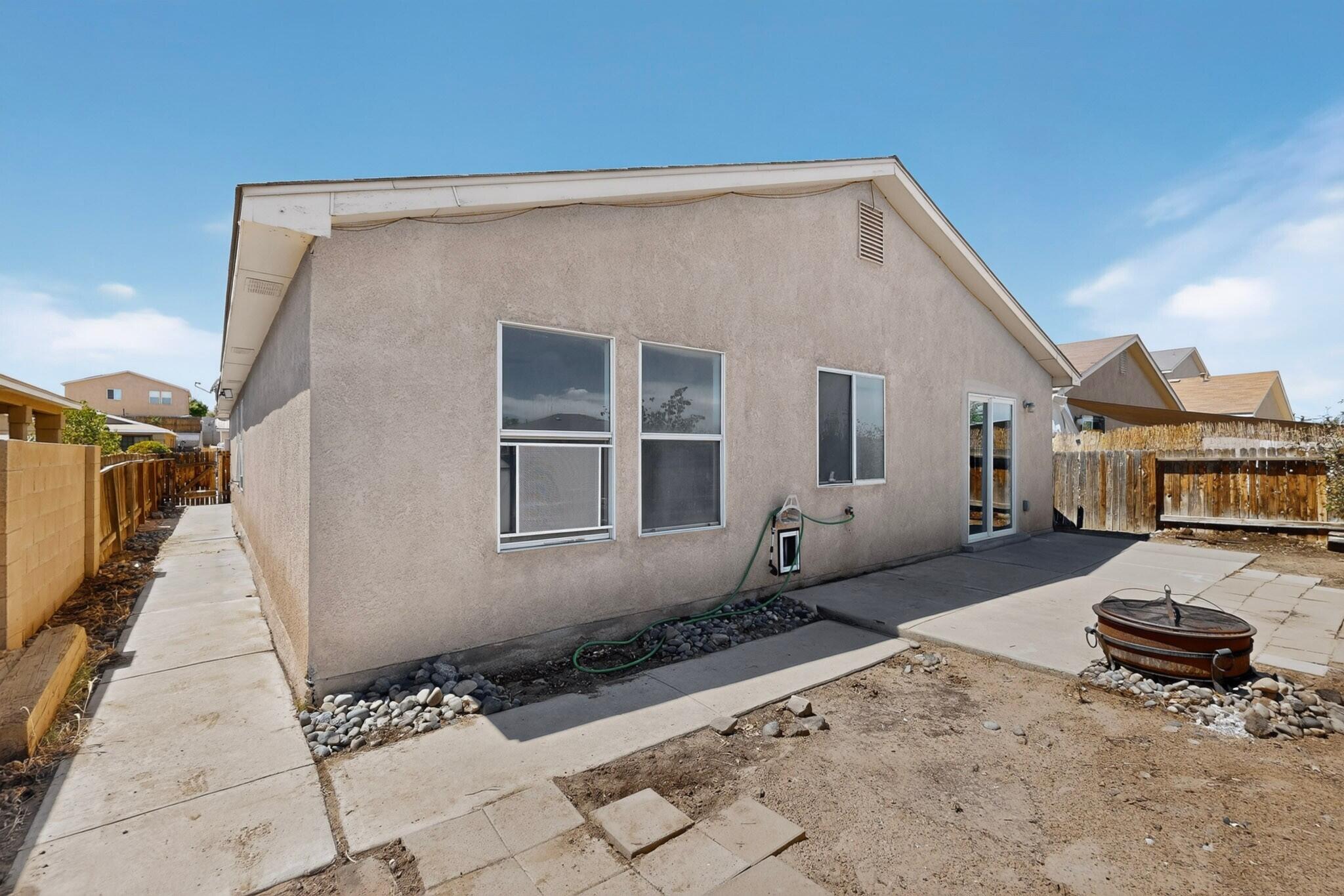 Photo 4 — 928 Tanager Drive SW