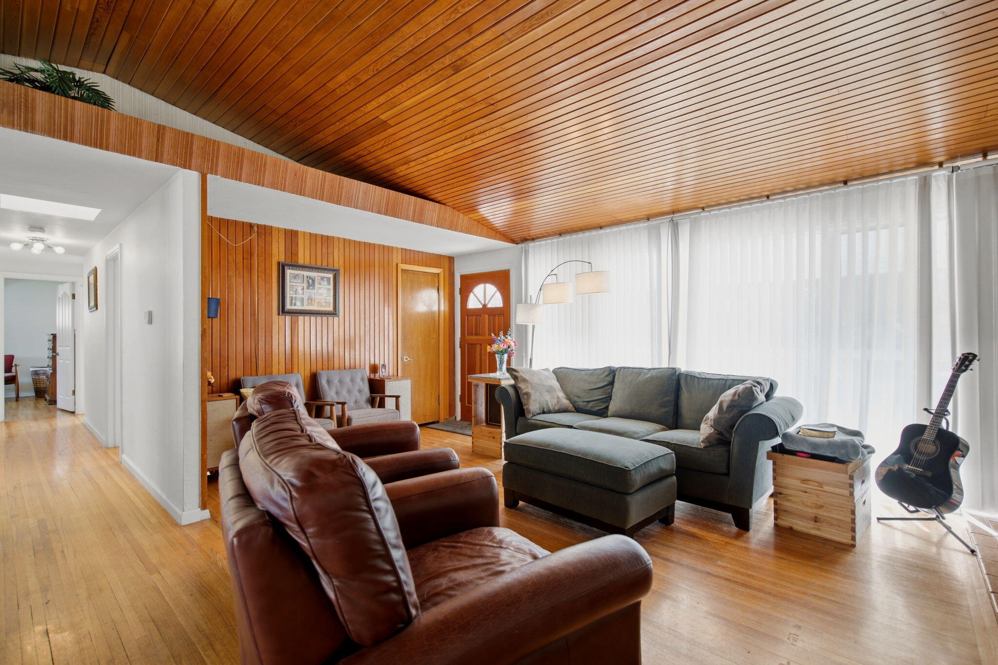 Photo 7 — 2812 Cardenas Drive NE
