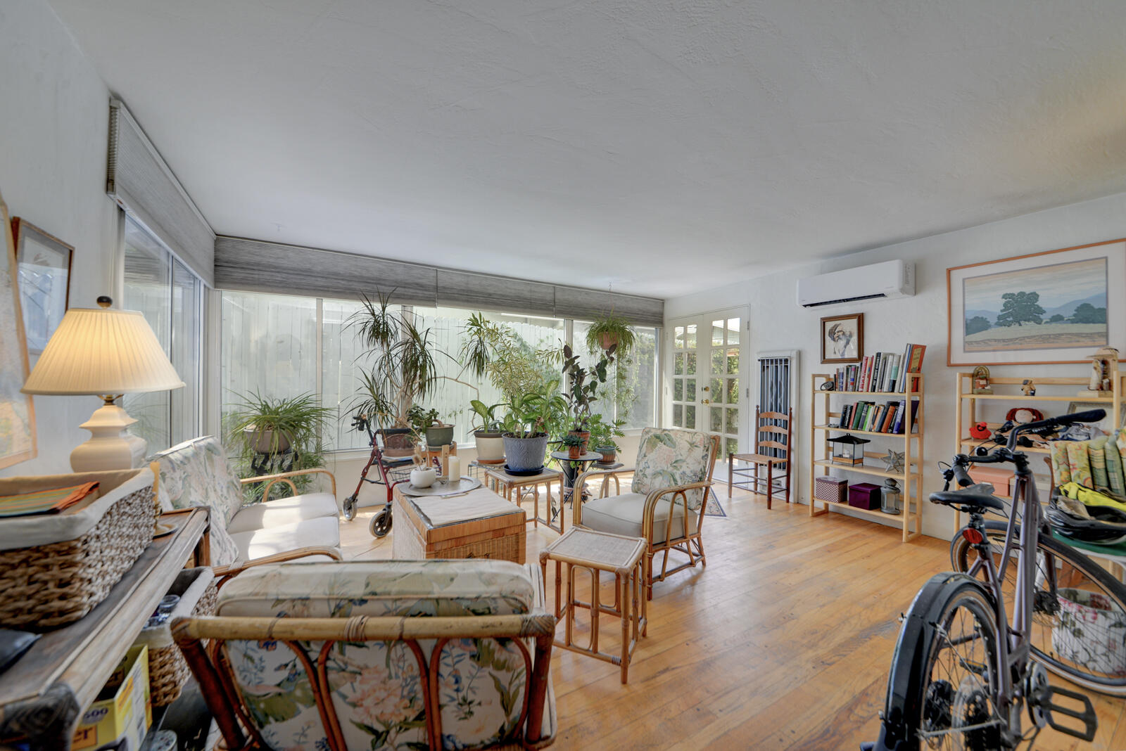 Photo 18 — 329 Montclaire Drive NE