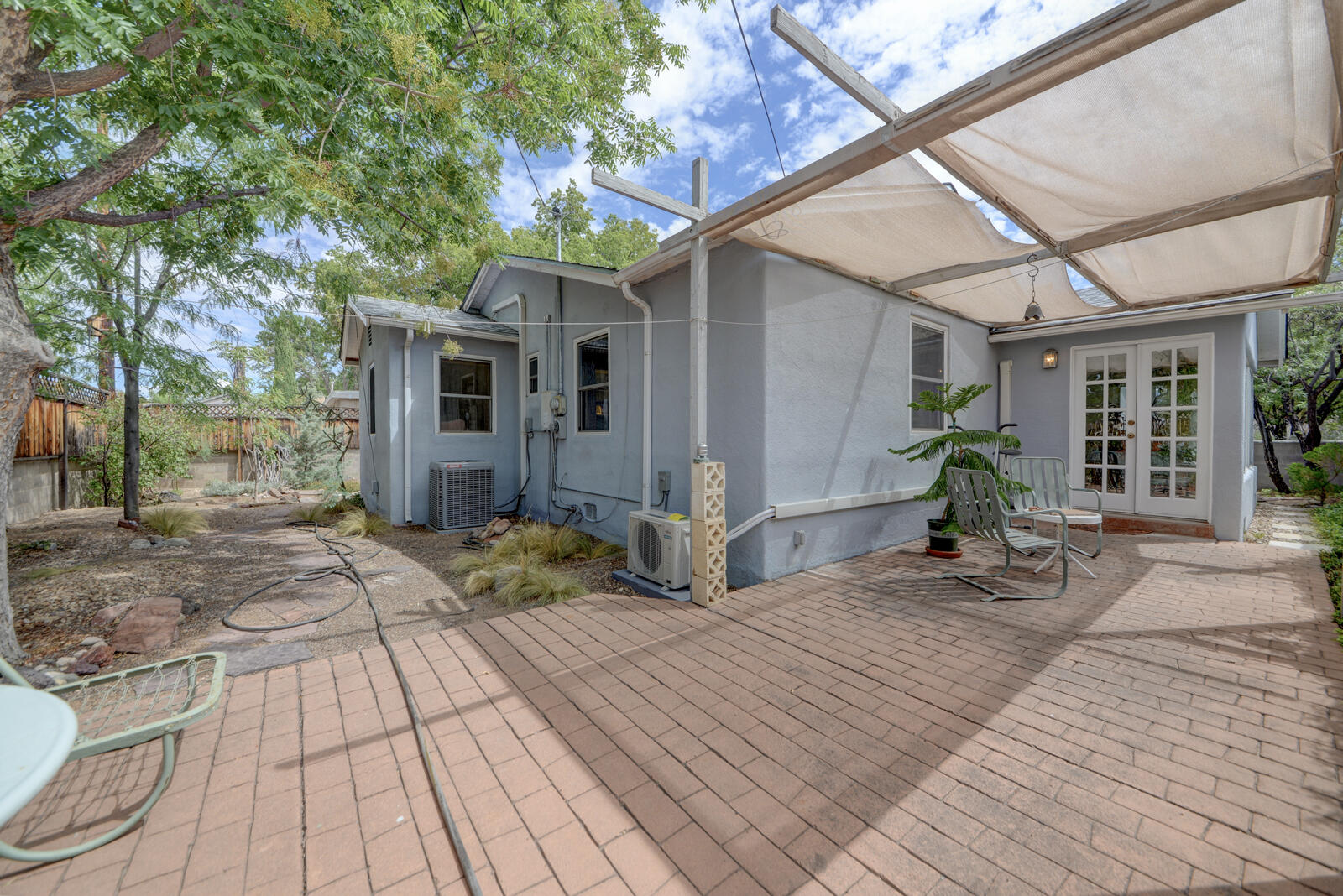 Photo 6 — 329 Montclaire Drive NE