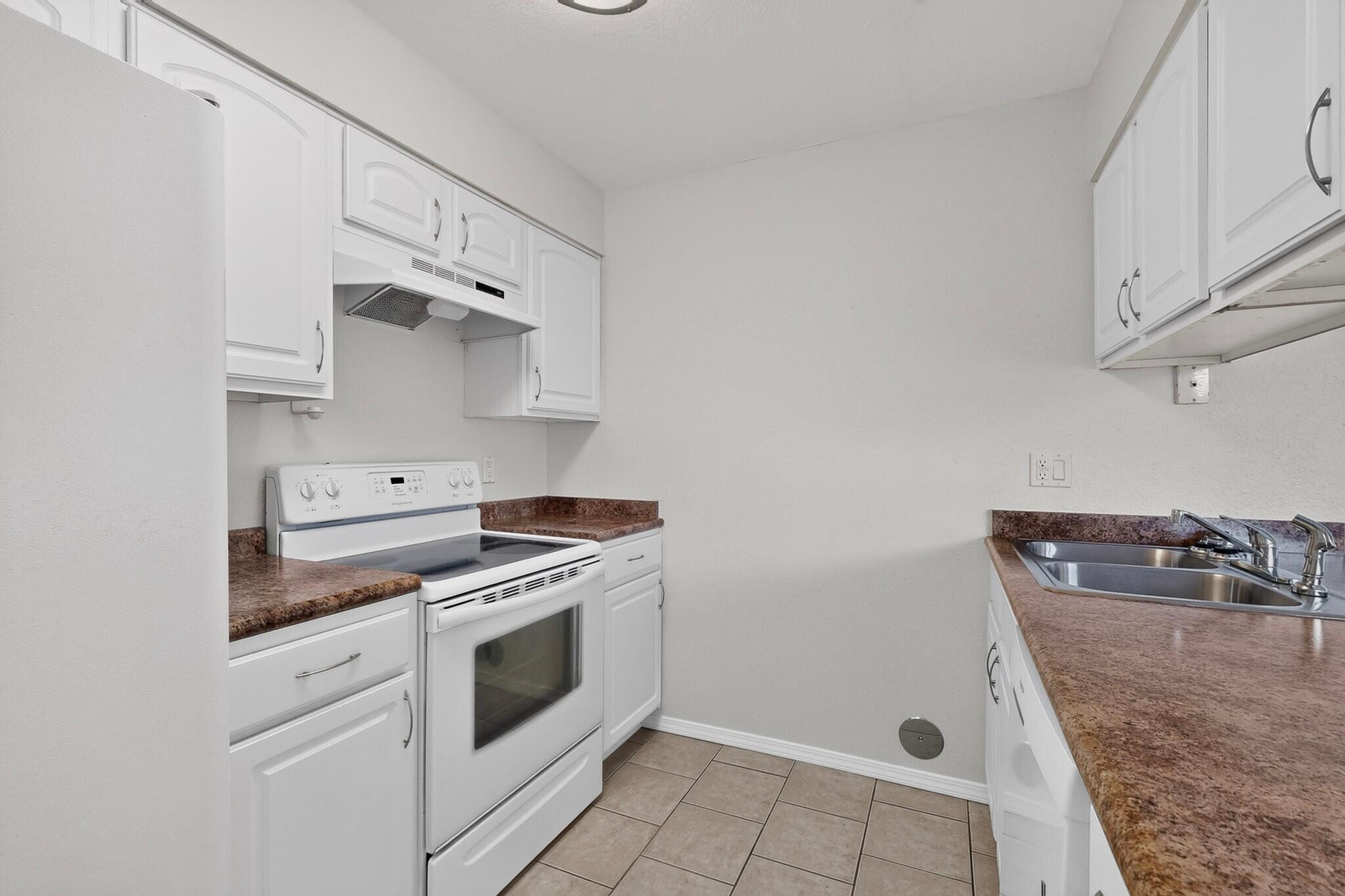 Photo 15 — 4200 Montgomery Boulevard NE 124