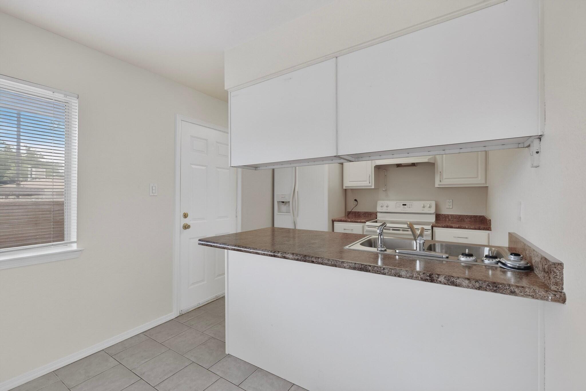 Photo 16 — 4200 Montgomery Boulevard NE 124