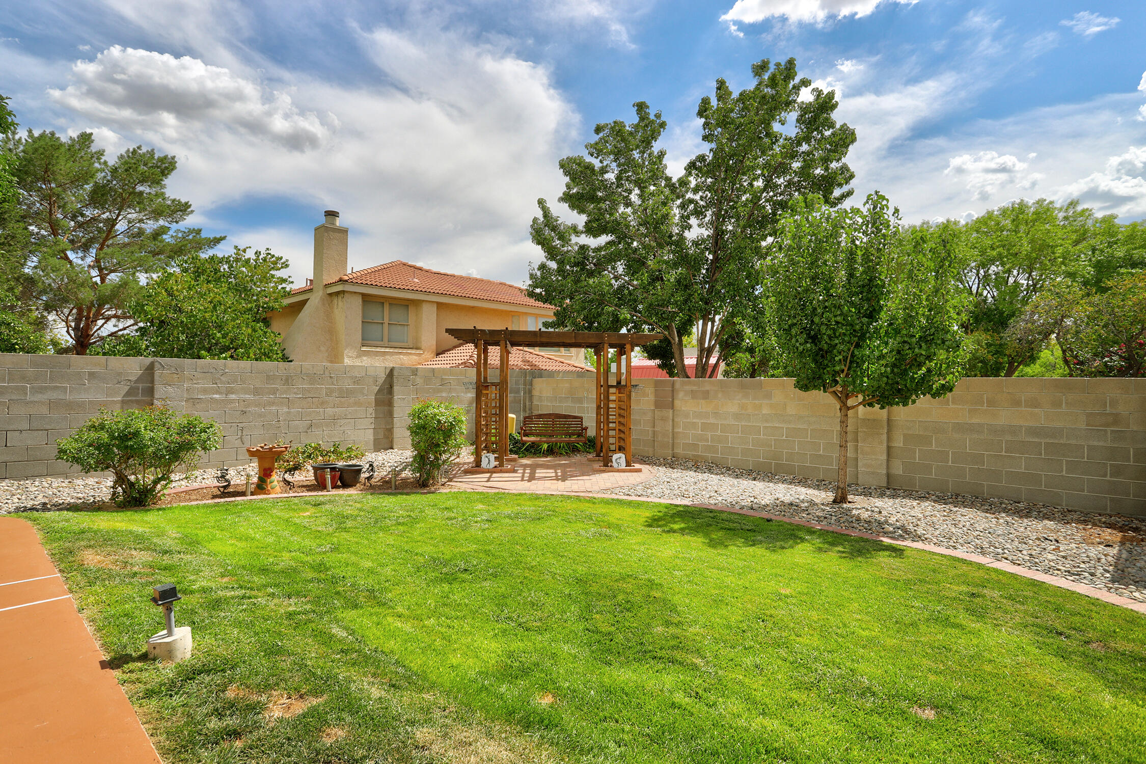 Photo 13 — 8800 Caminito Drive NE