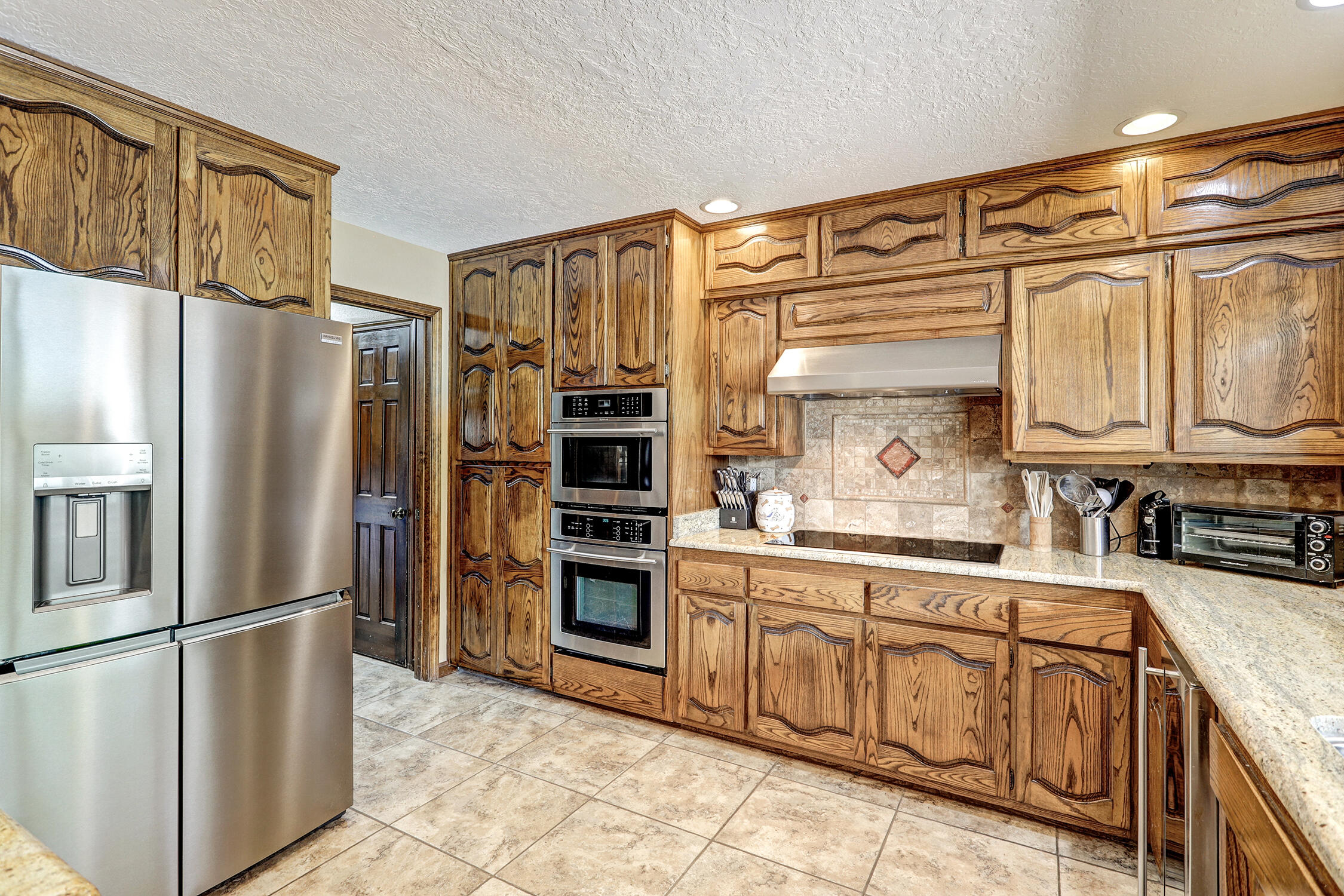 Photo 19 — 8800 Caminito Drive NE
