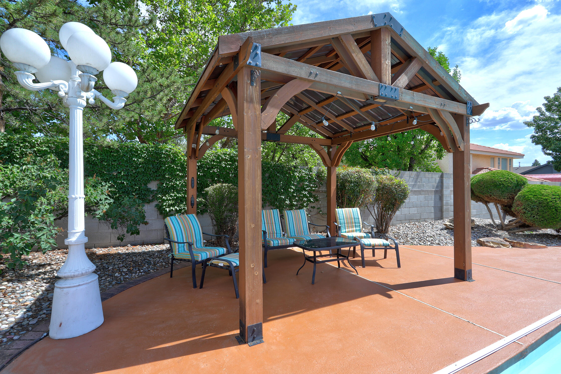Photo 11 — 8800 Caminito Drive NE