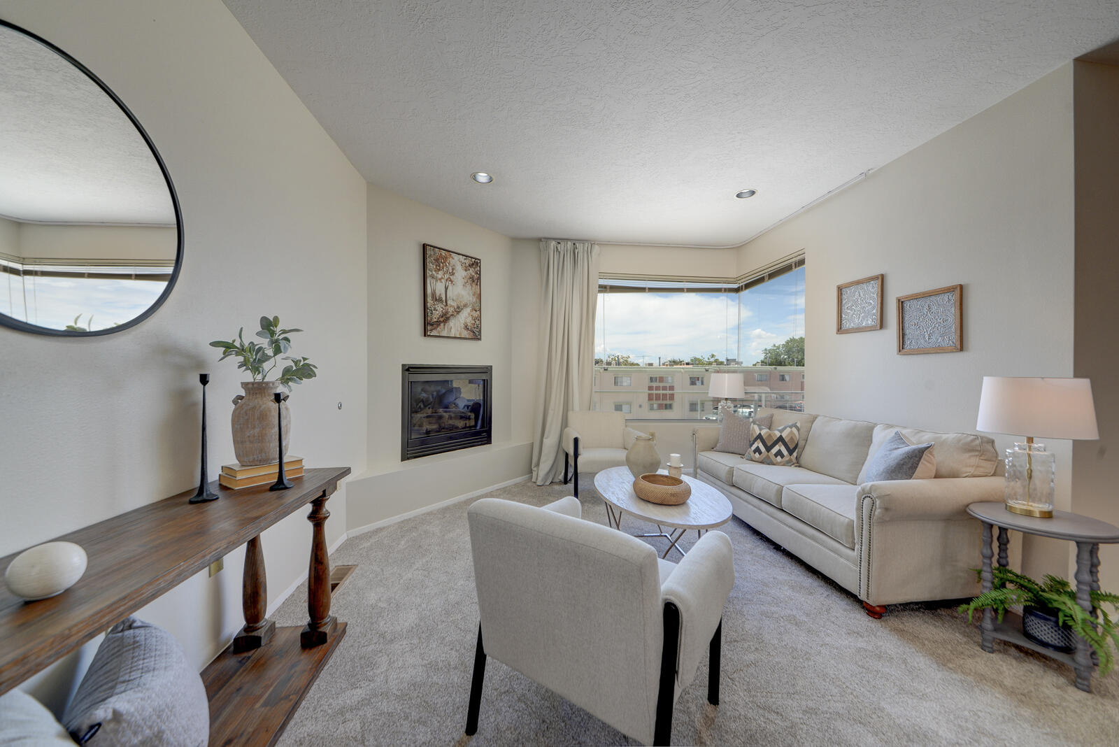 Photo 18 — 332 Valverde Drive SE