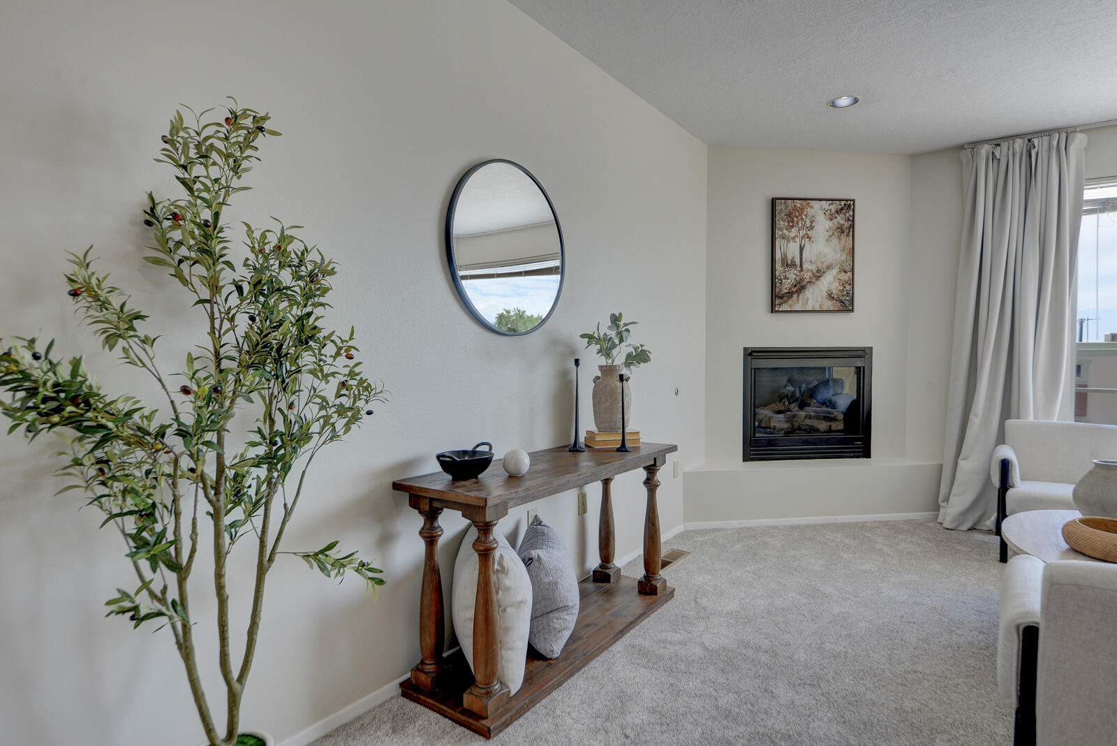 Photo 19 — 332 Valverde Drive SE