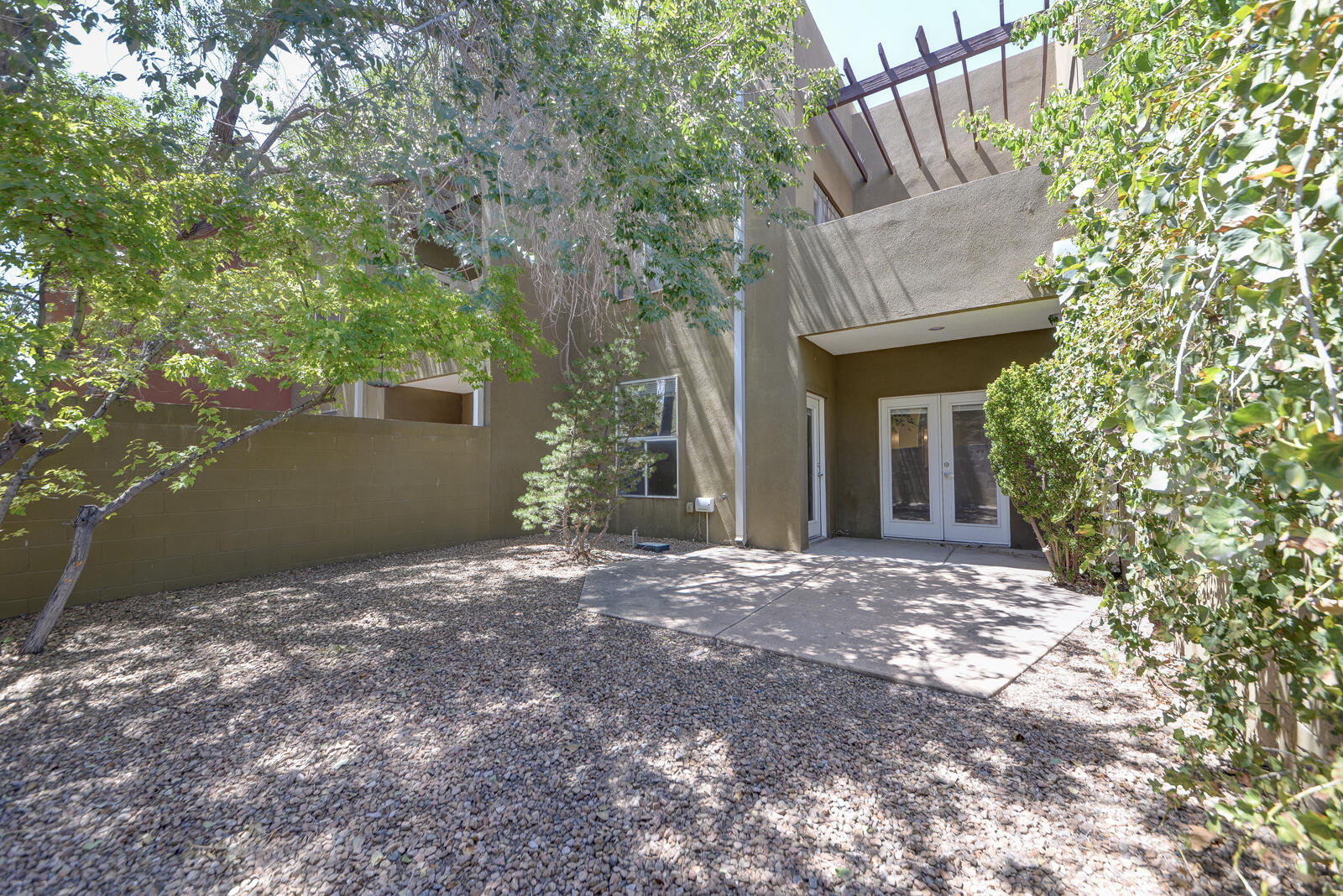 Photo 3 — 332 Valverde Drive SE