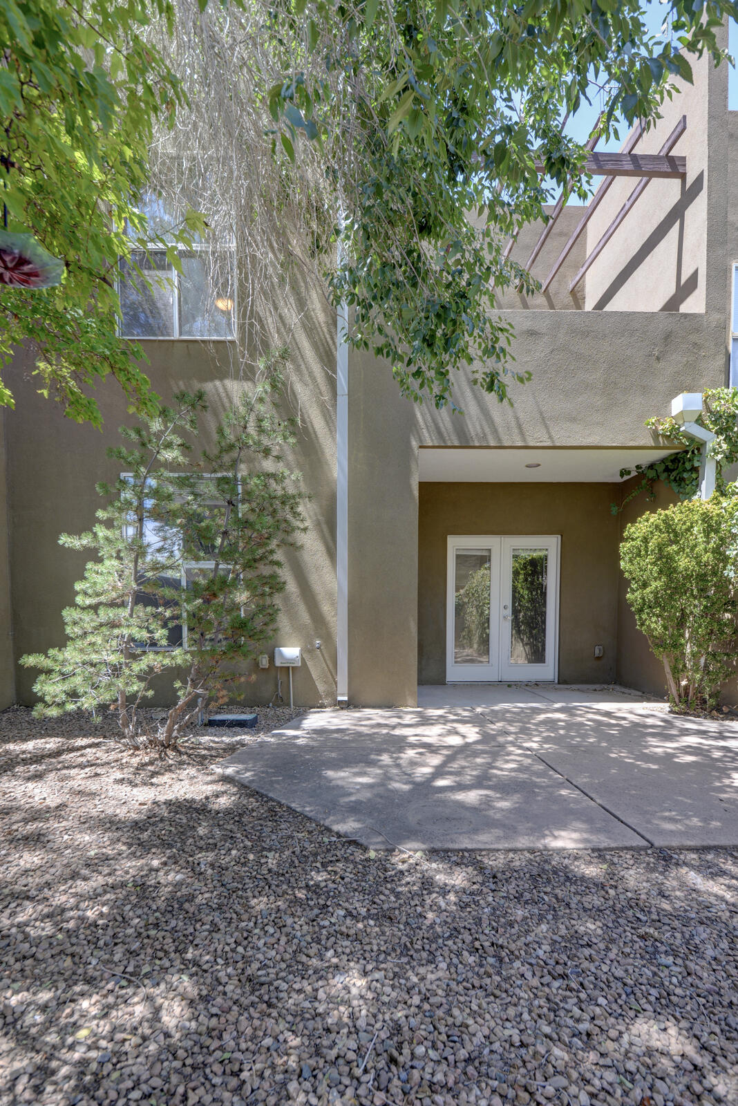 Photo 5 — 332 Valverde Drive SE