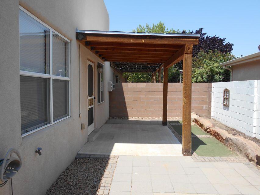 Photo 2 — 2264 W Calle De Ortiz SW